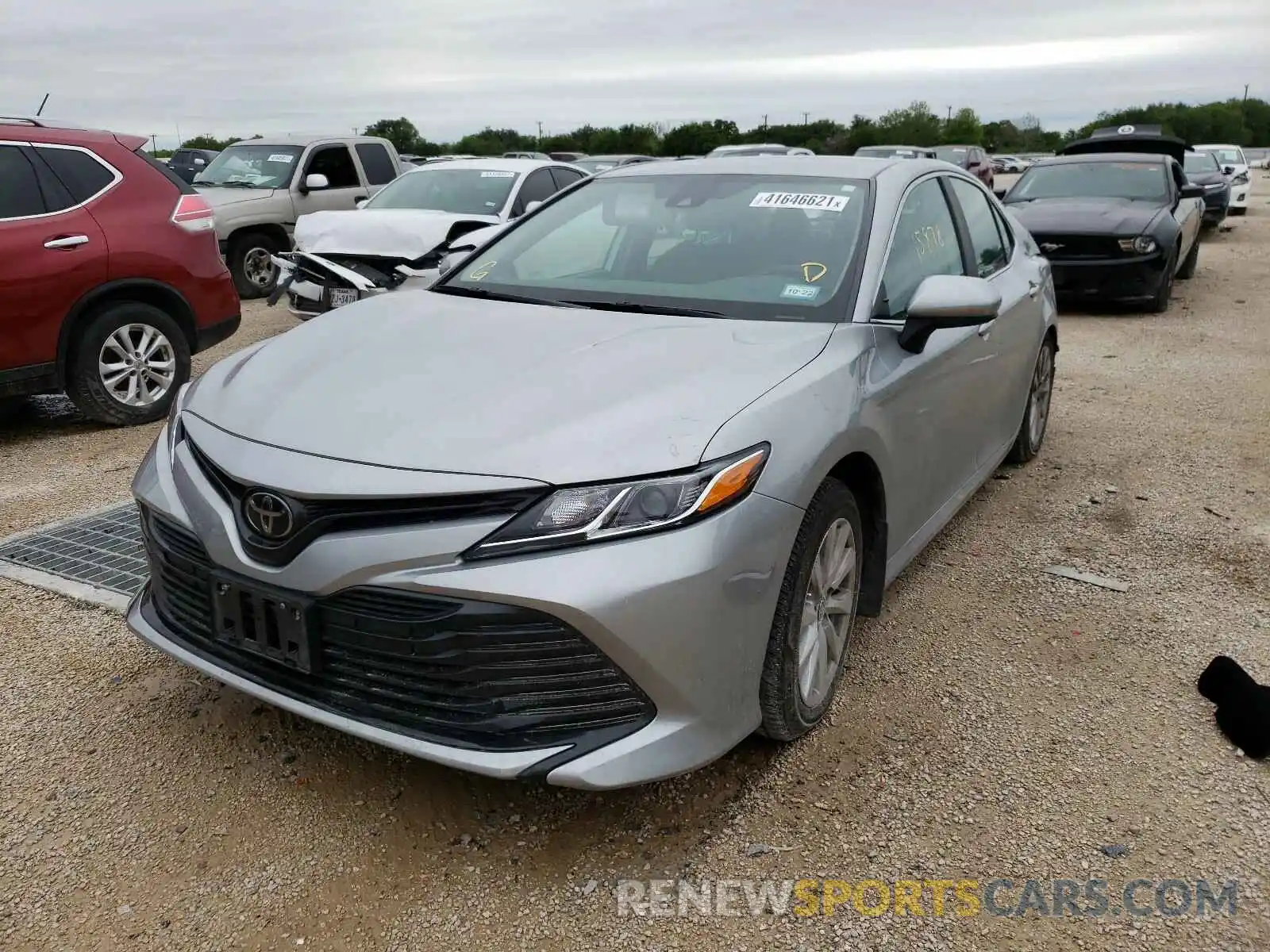 2 Photograph of a damaged car 4T1C11AK5LU400015 TOYOTA CAMRY 2020