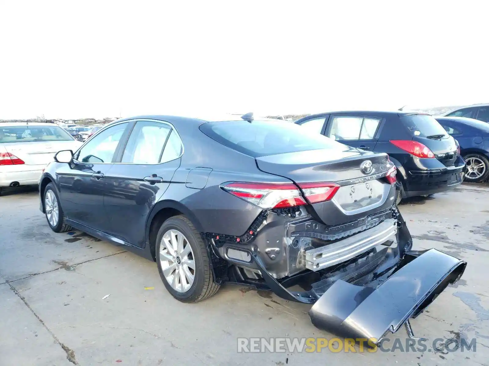 3 Photograph of a damaged car 4T1C11AK5LU401522 TOYOTA CAMRY 2020