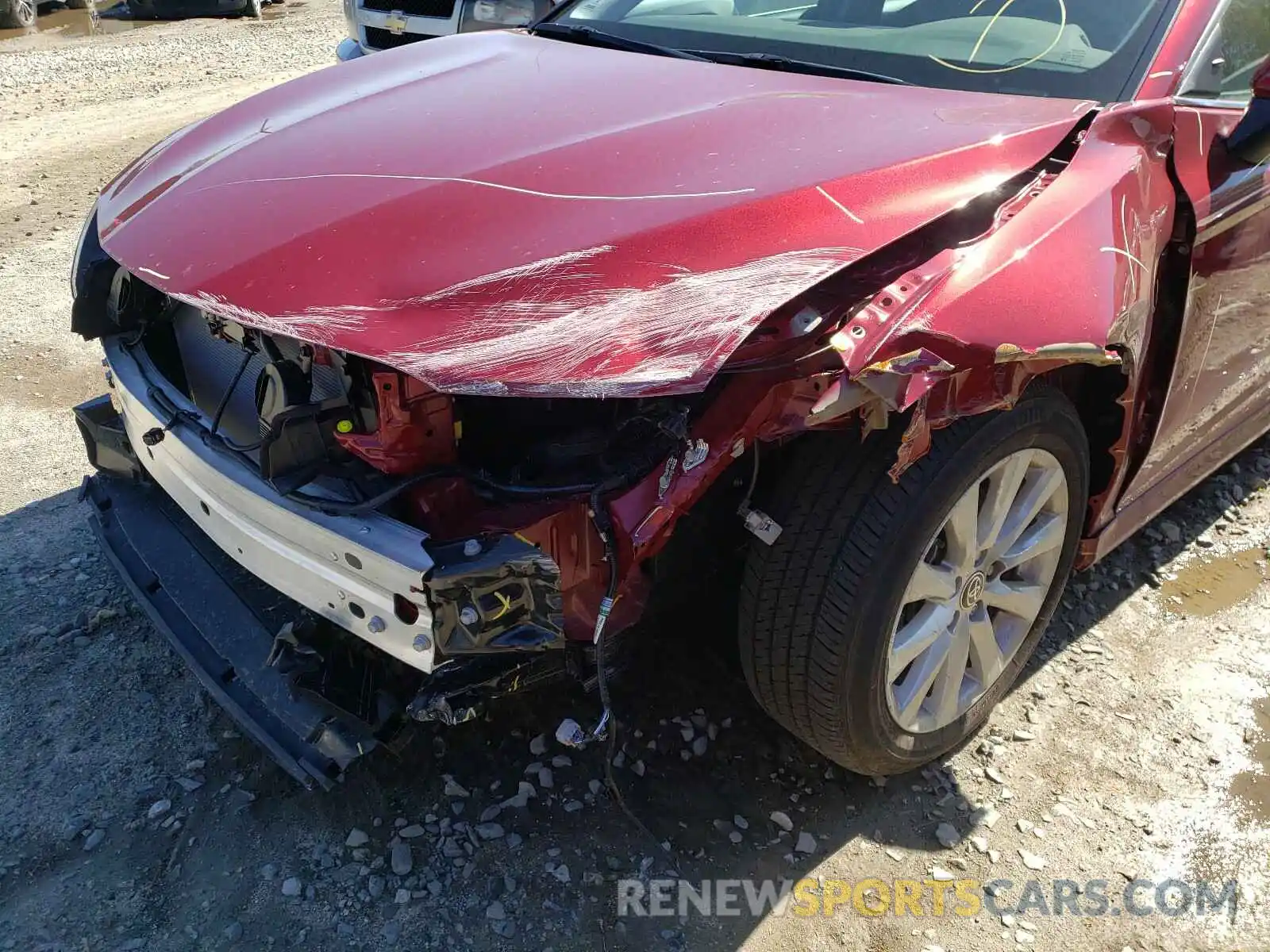 9 Photograph of a damaged car 4T1C11AK5LU506528 TOYOTA CAMRY 2020