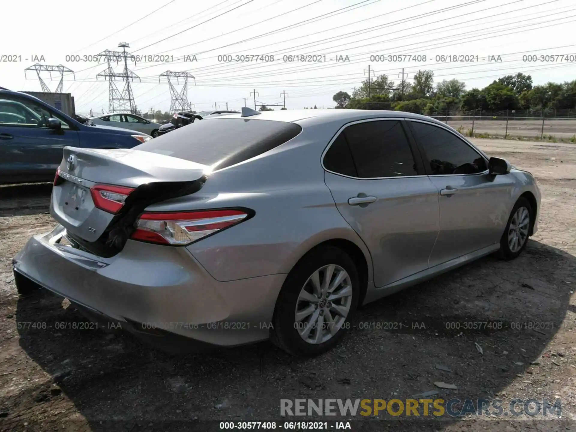 4 Photograph of a damaged car 4T1C11AK5LU508974 TOYOTA CAMRY 2020