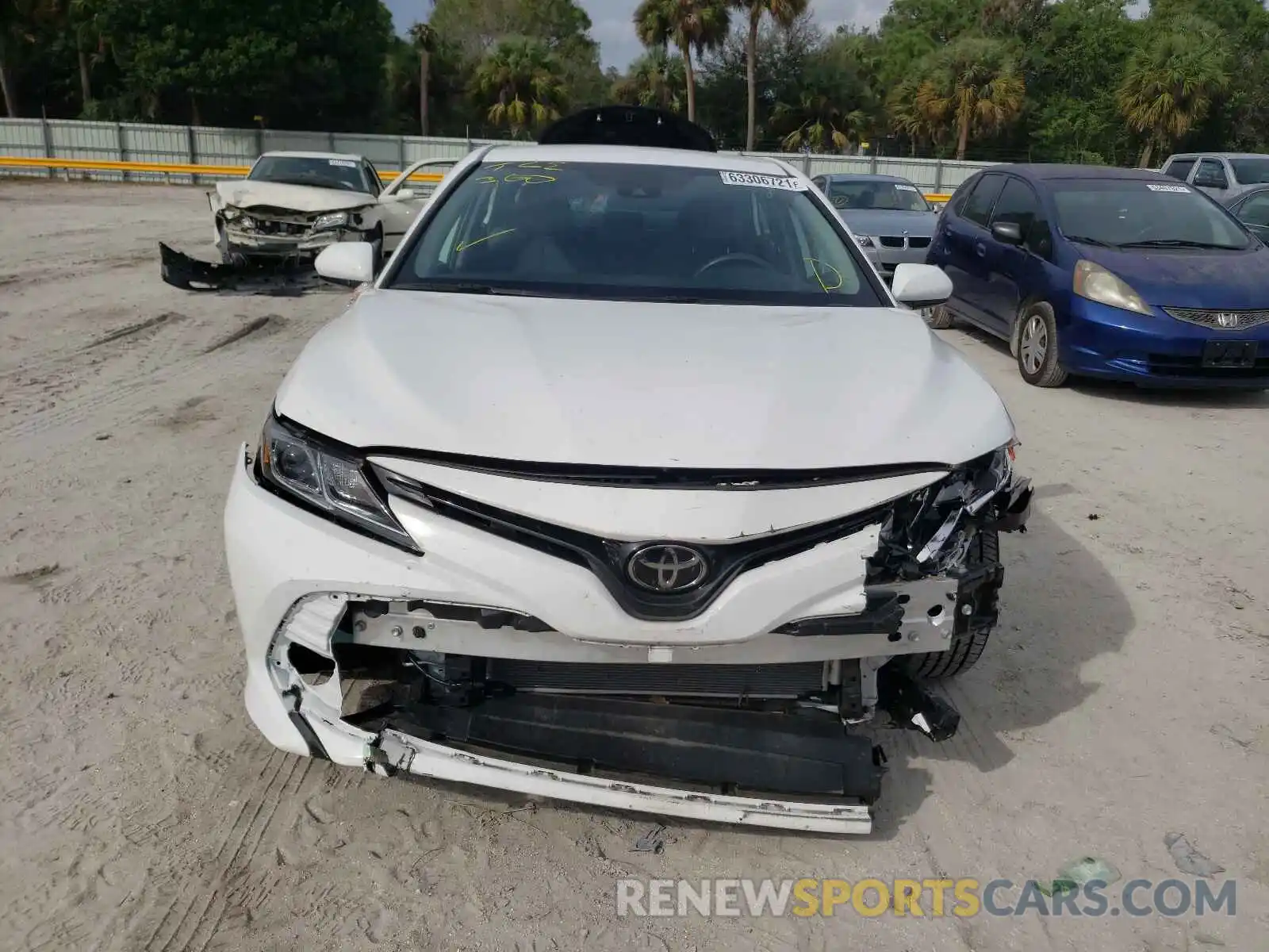 9 Photograph of a damaged car 4T1C11AK5LU862235 TOYOTA CAMRY 2020