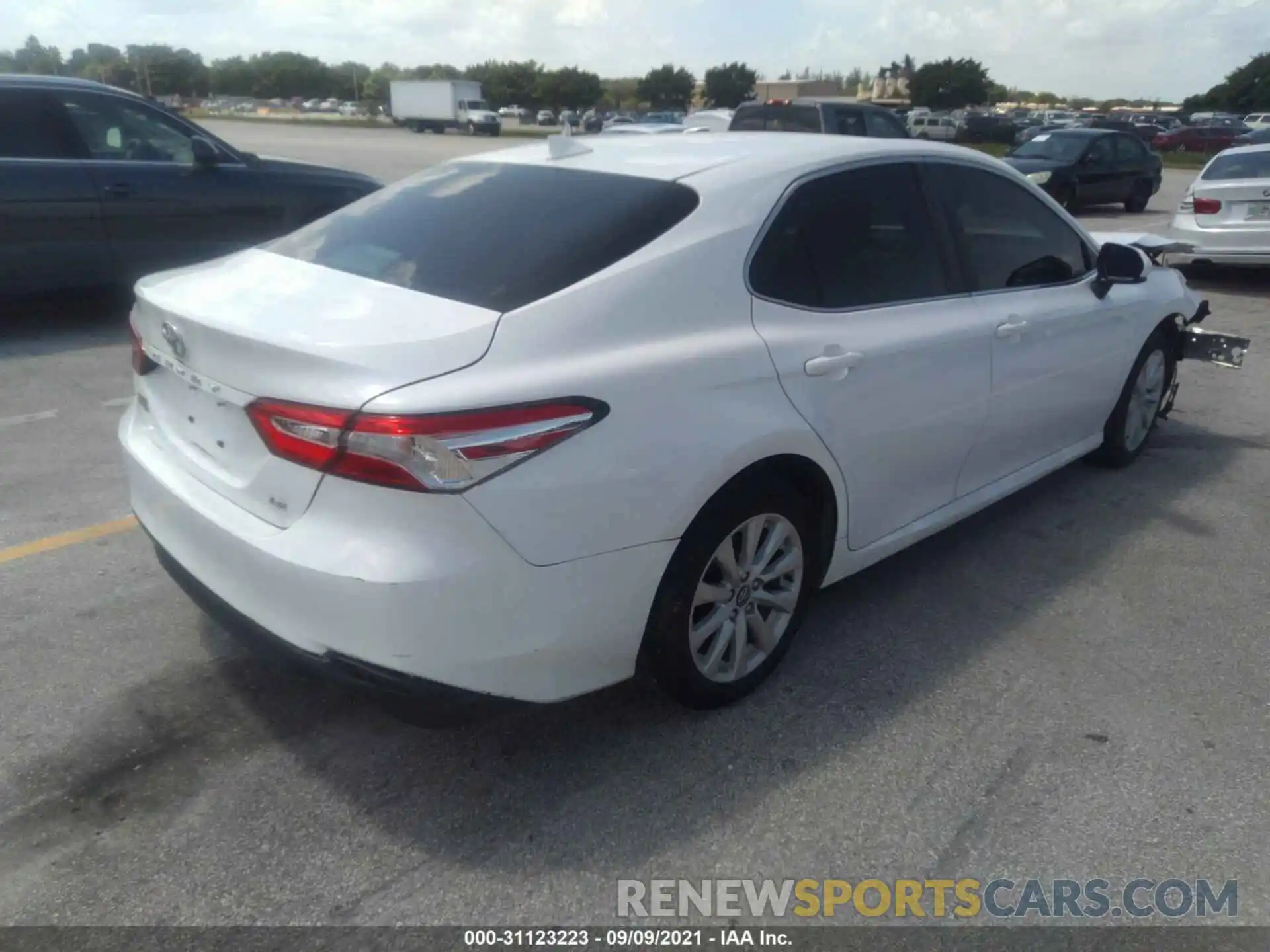 4 Photograph of a damaged car 4T1C11AK5LU865703 TOYOTA CAMRY 2020