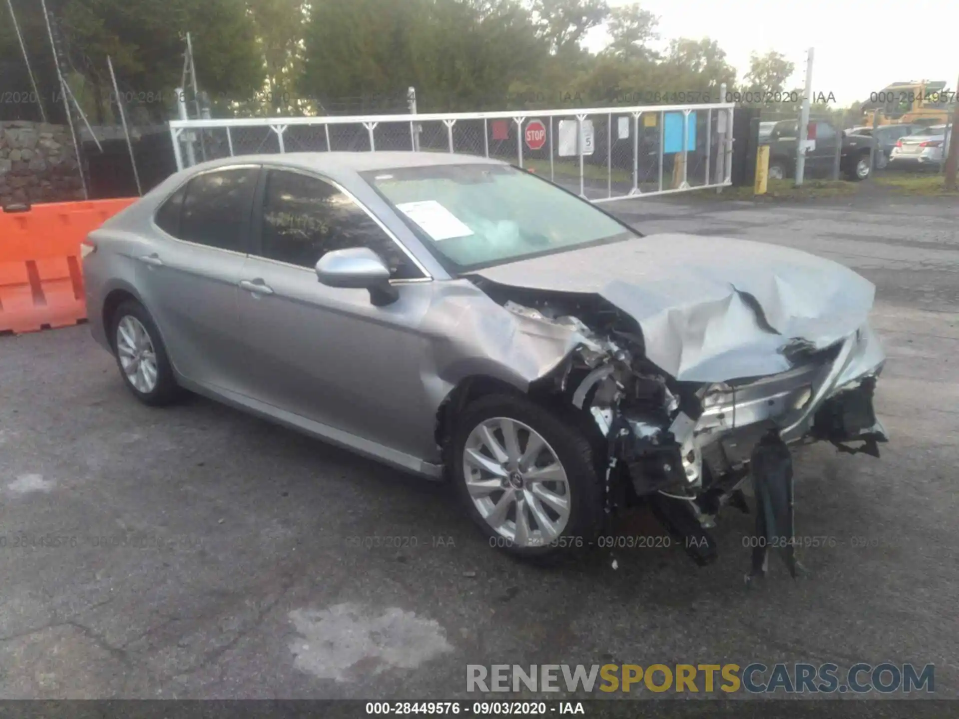 1 Photograph of a damaged car 4T1C11AK5LU868990 TOYOTA CAMRY 2020