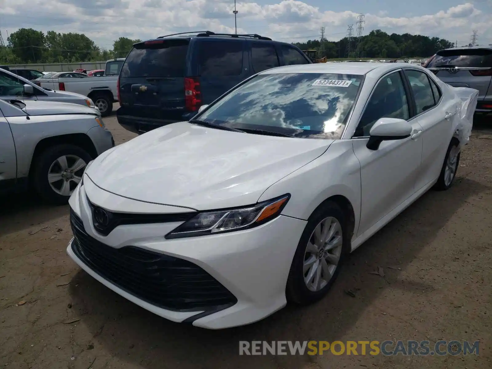 2 Photograph of a damaged car 4T1C11AK5LU869105 TOYOTA CAMRY 2020