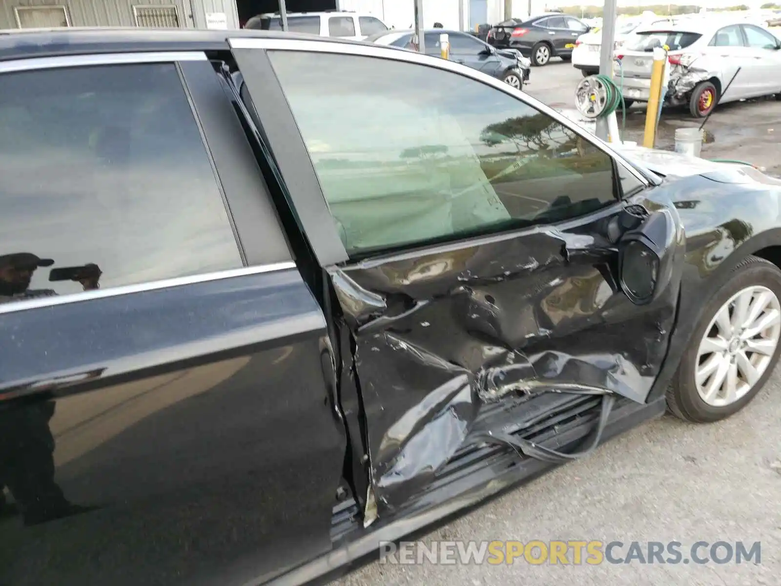 9 Photograph of a damaged car 4T1C11AK5LU879326 TOYOTA CAMRY 2020