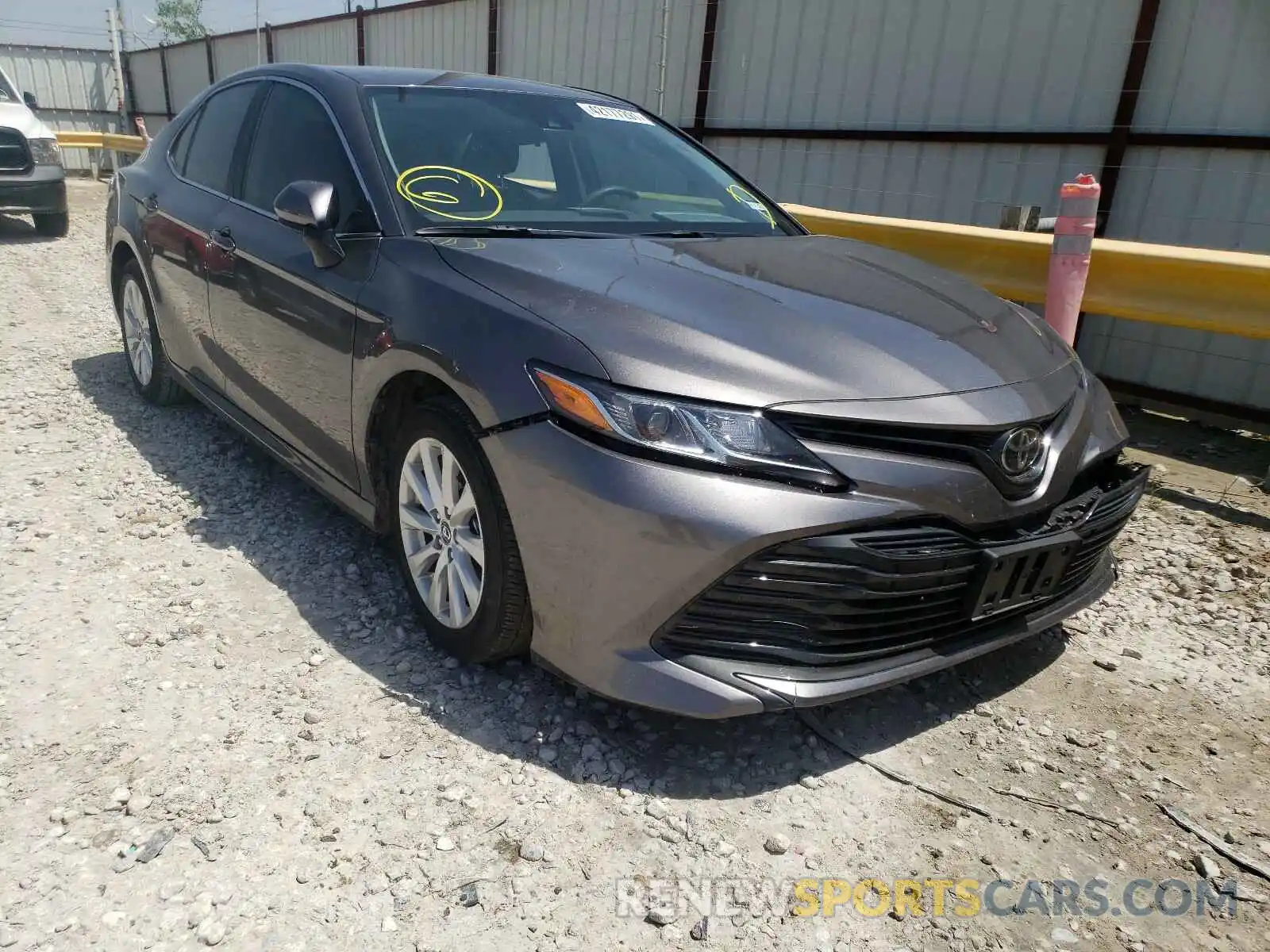 1 Photograph of a damaged car 4T1C11AK5LU879794 TOYOTA CAMRY 2020