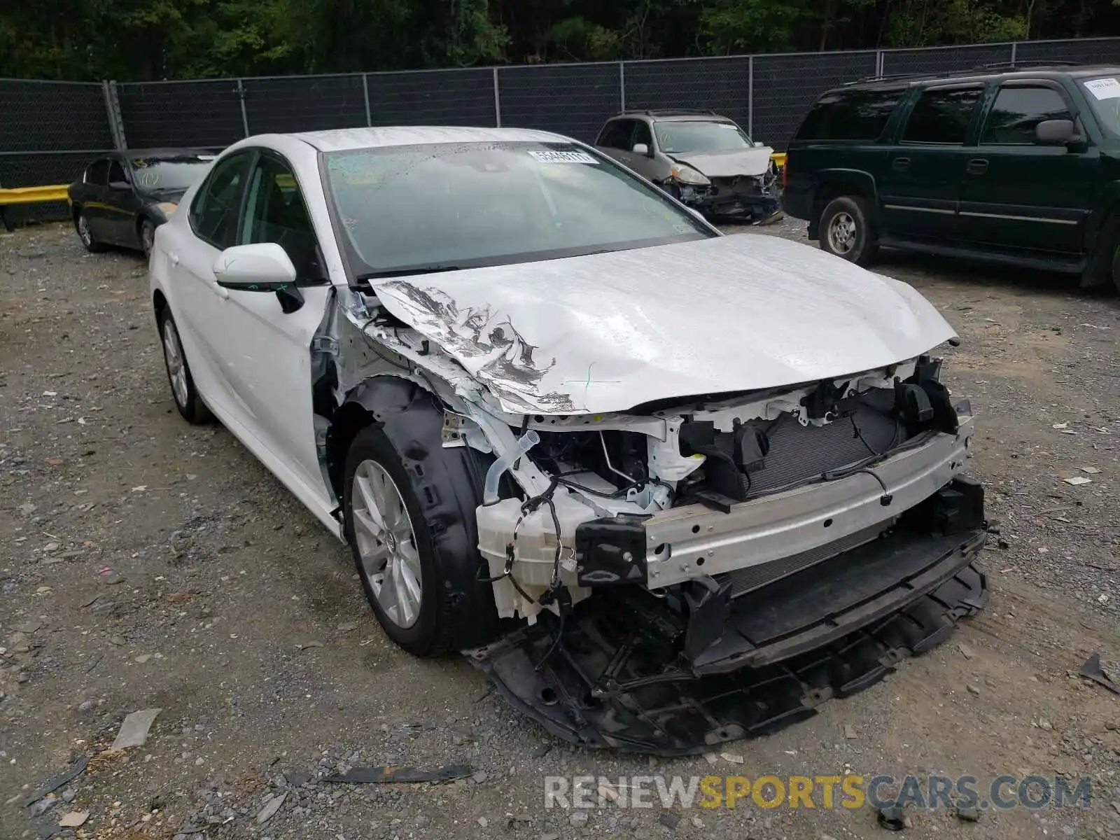 1 Photograph of a damaged car 4T1C11AK5LU881870 TOYOTA CAMRY 2020