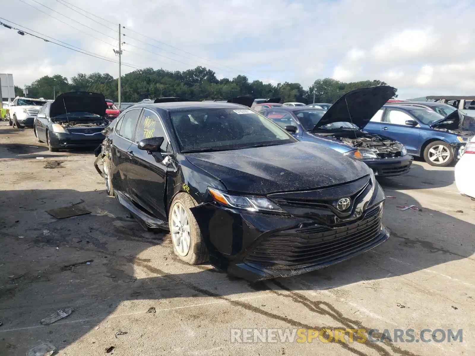 1 Photograph of a damaged car 4T1C11AK5LU882050 TOYOTA CAMRY 2020