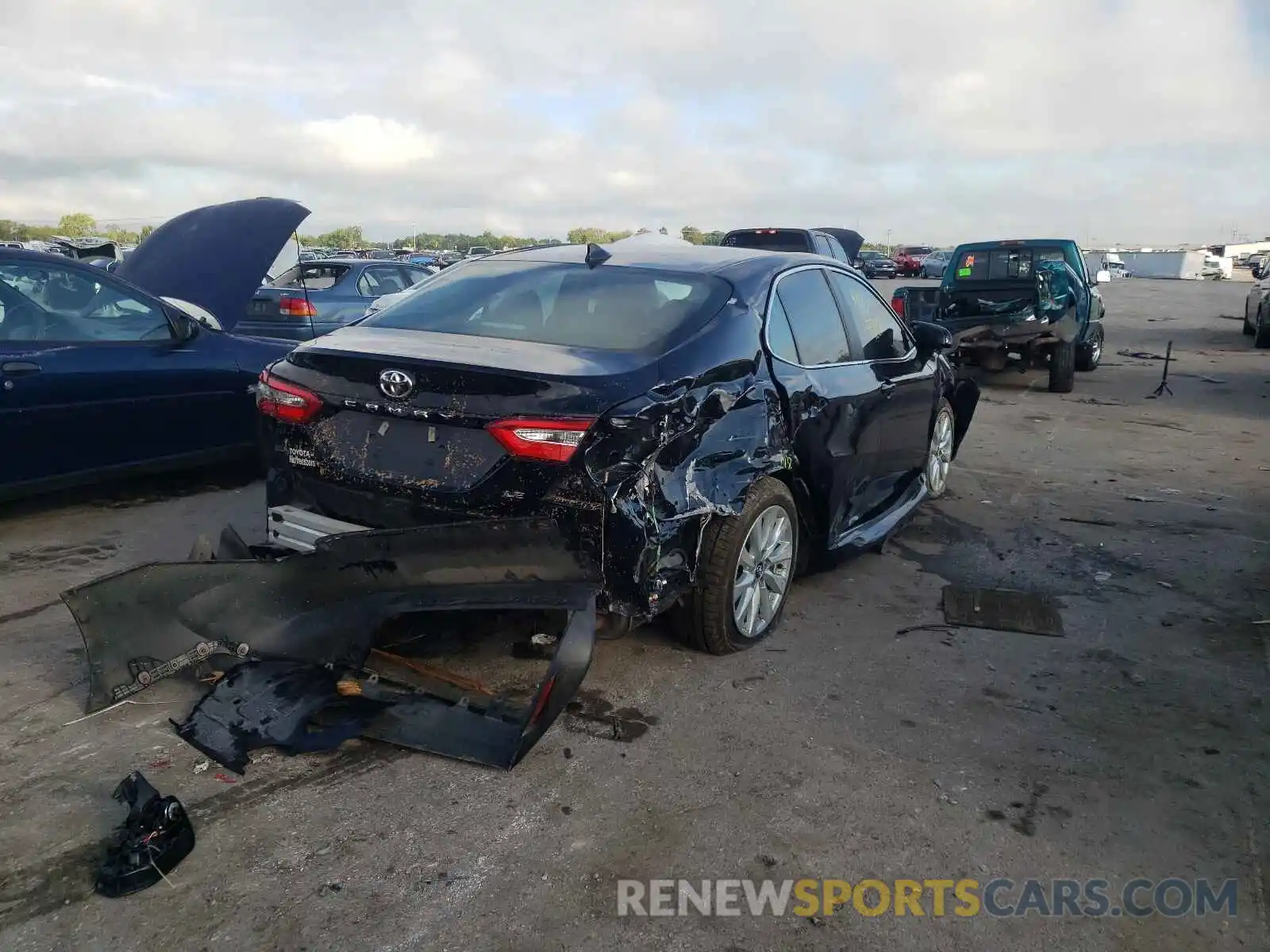 4 Photograph of a damaged car 4T1C11AK5LU882050 TOYOTA CAMRY 2020