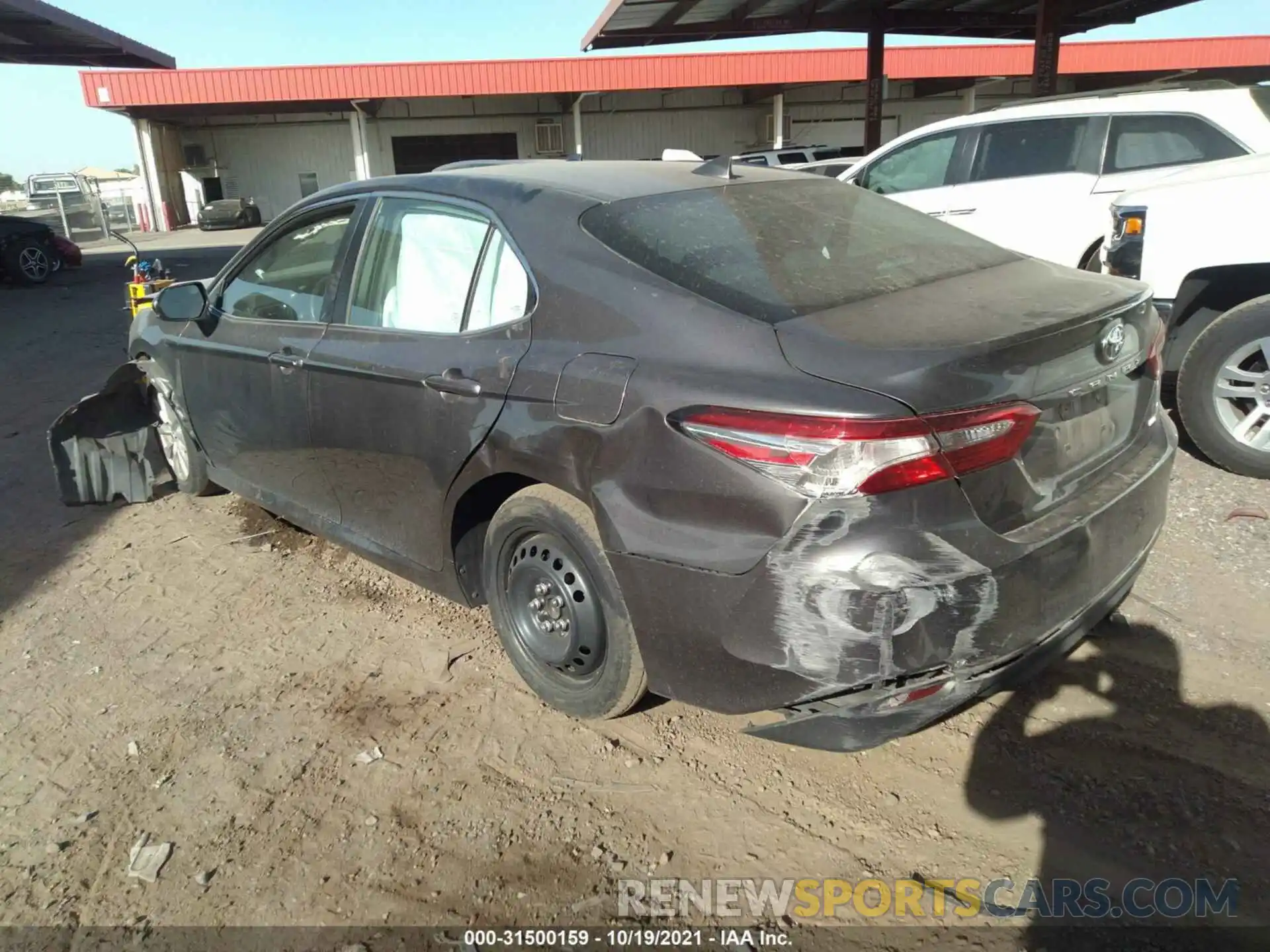 3 Photograph of a damaged car 4T1C11AK5LU882324 TOYOTA CAMRY 2020