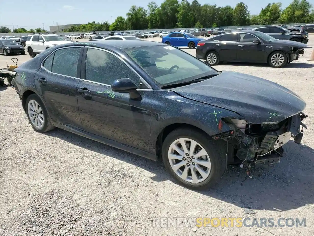 4 Photograph of a damaged car 4T1C11AK5LU884333 TOYOTA CAMRY 2020