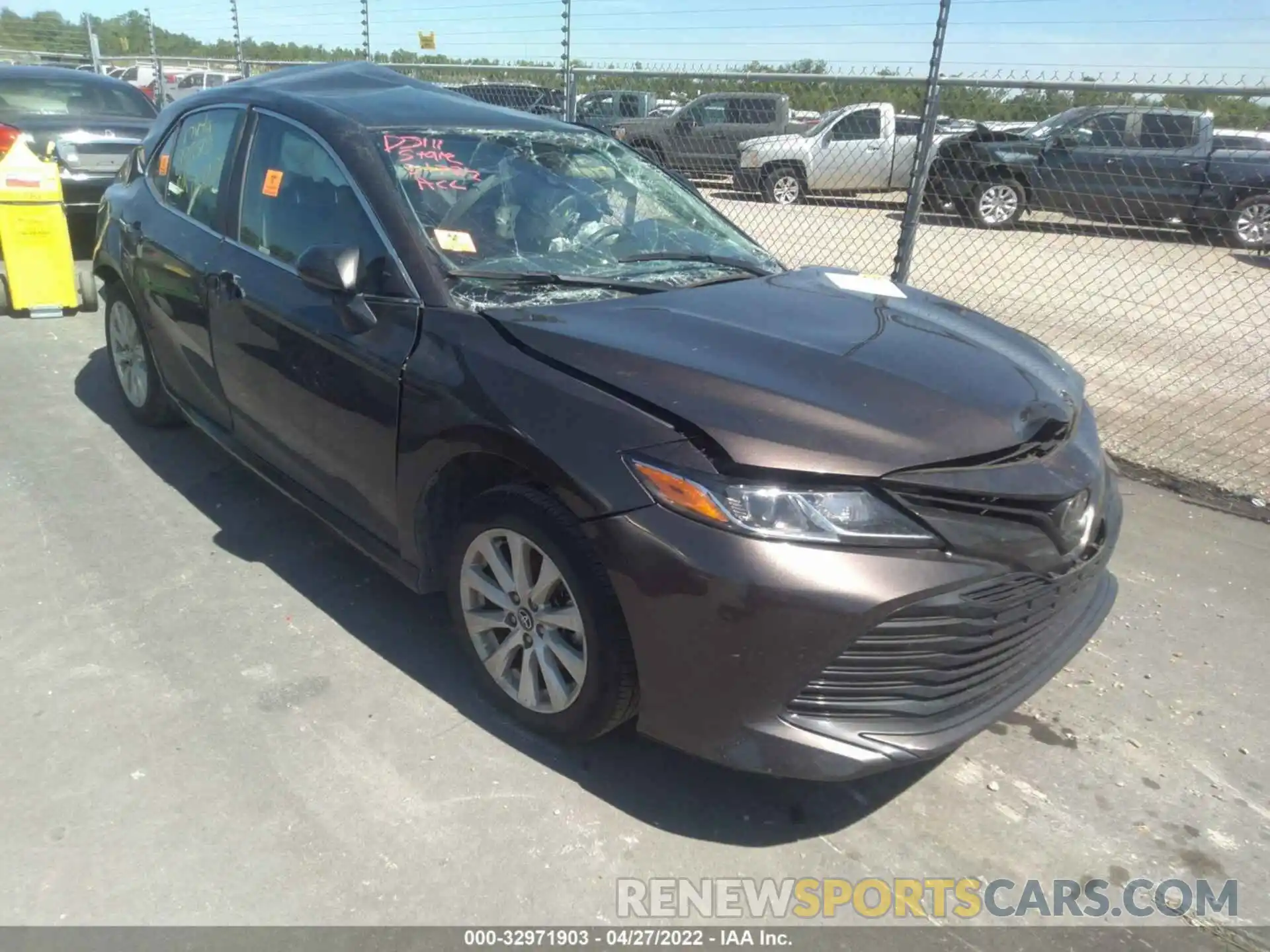 1 Photograph of a damaged car 4T1C11AK5LU888513 TOYOTA CAMRY 2020