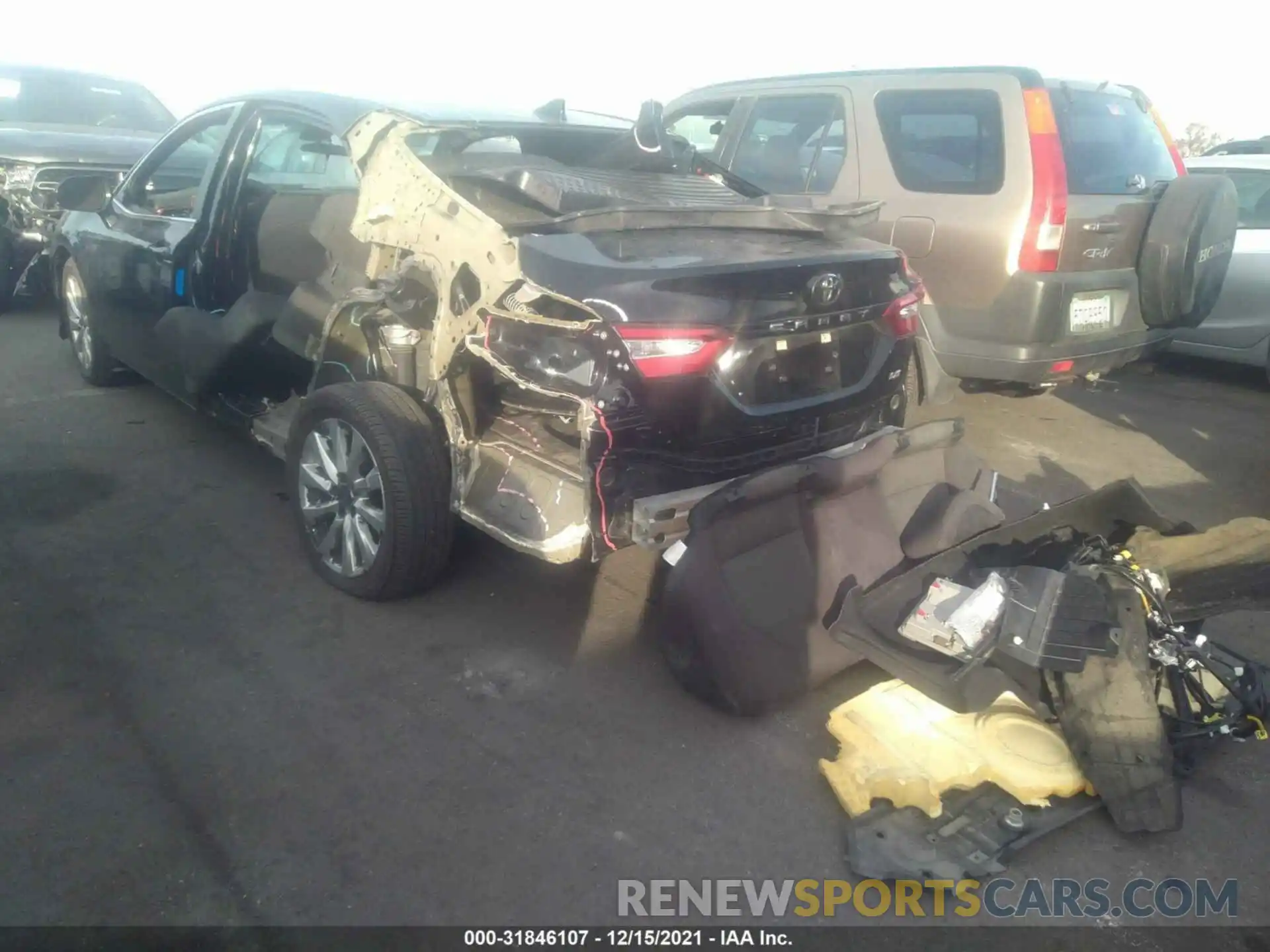 3 Photograph of a damaged car 4T1C11AK5LU889256 TOYOTA CAMRY 2020