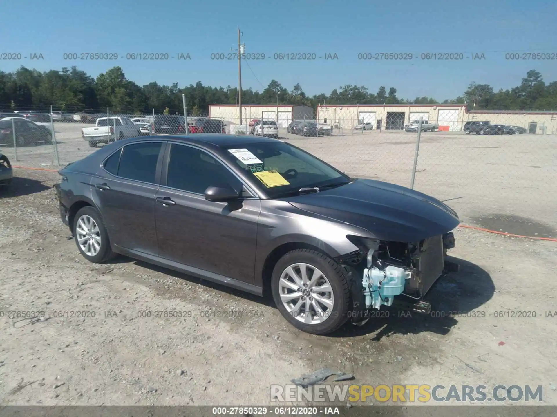 1 Photograph of a damaged car 4T1C11AK5LU891542 TOYOTA CAMRY 2020