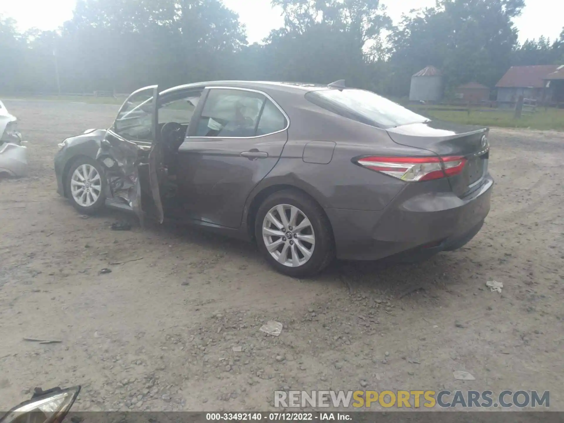 3 Photograph of a damaged car 4T1C11AK5LU896241 TOYOTA CAMRY 2020