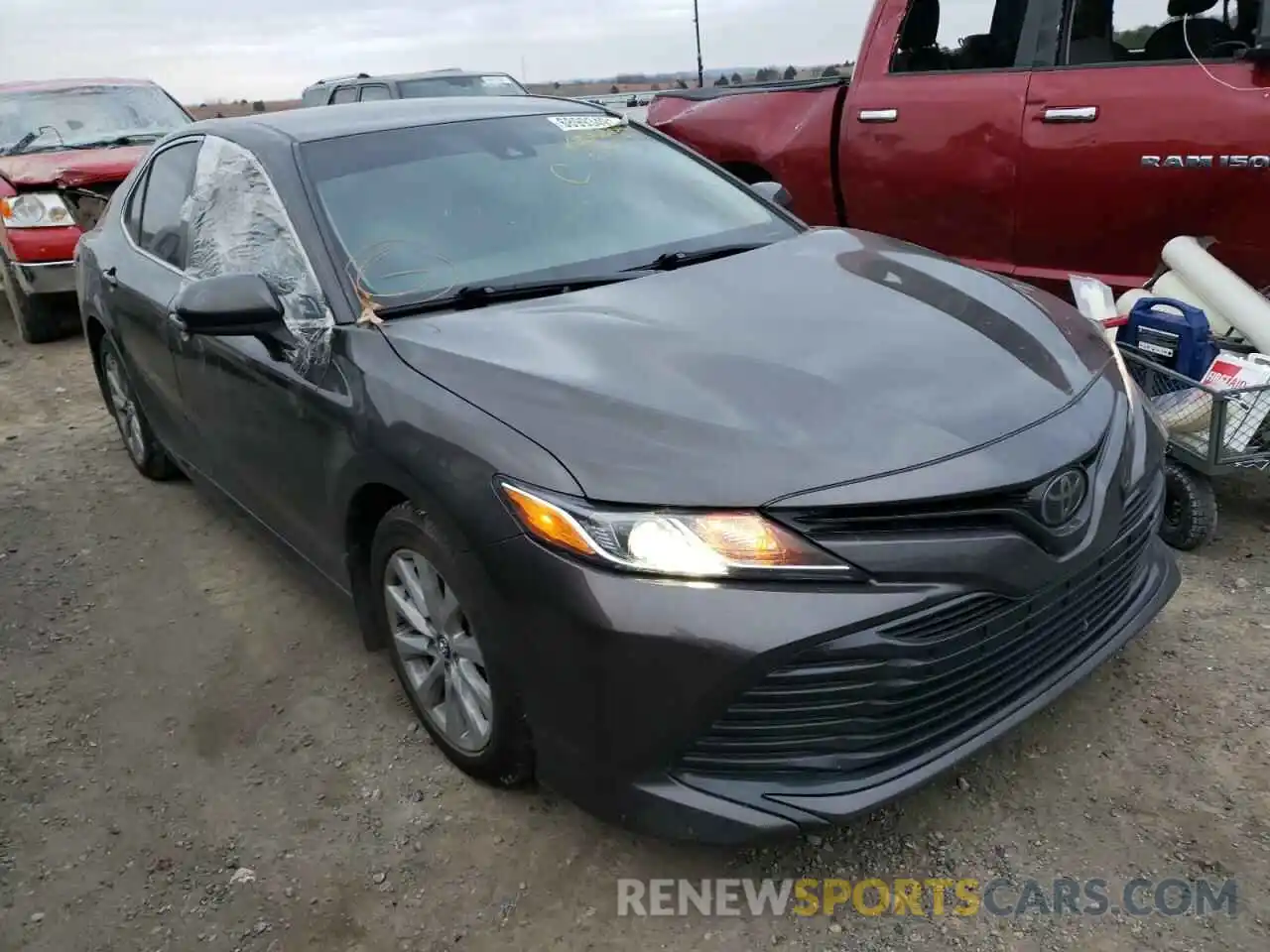 1 Photograph of a damaged car 4T1C11AK5LU901535 TOYOTA CAMRY 2020