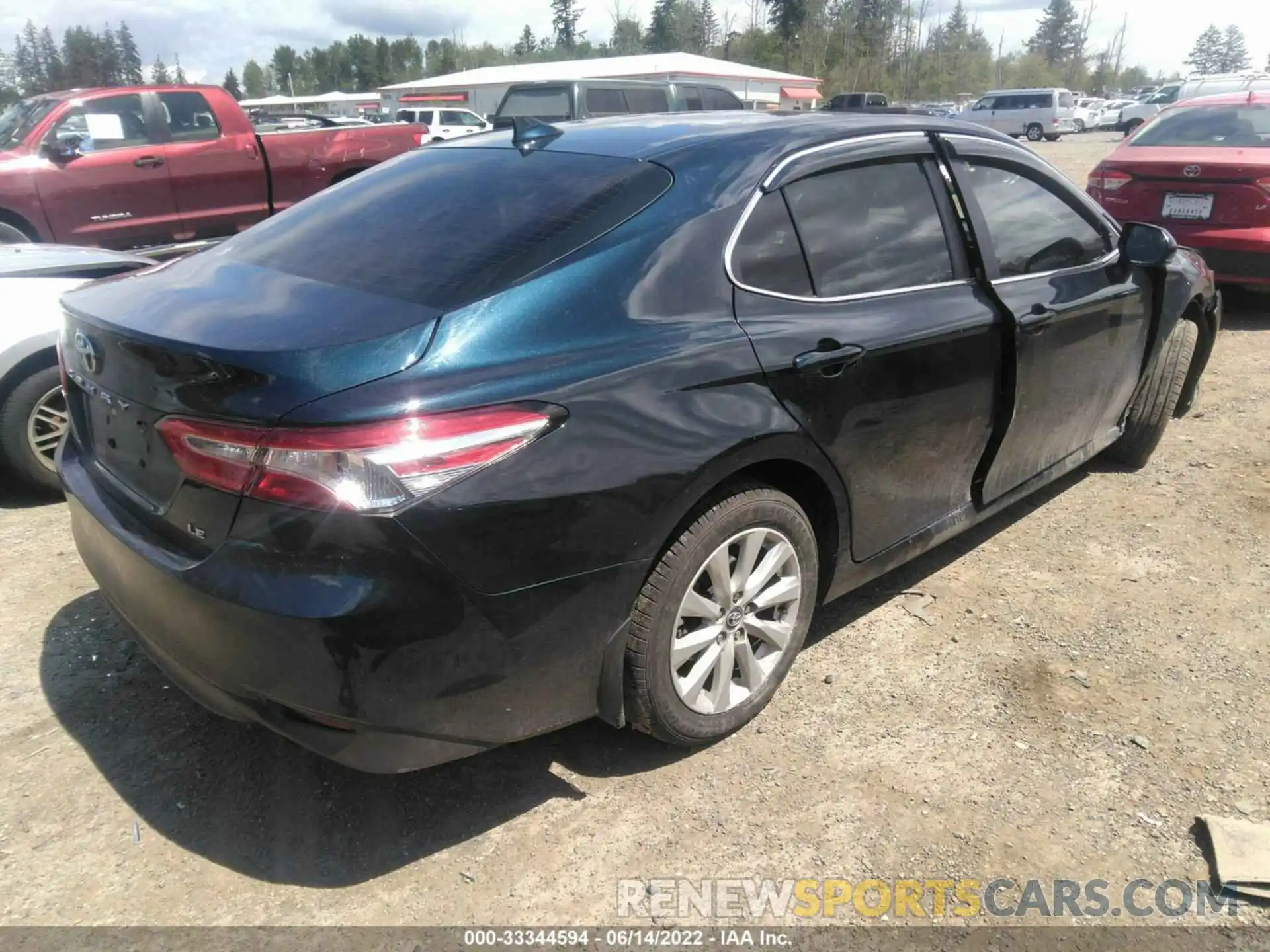 4 Photograph of a damaged car 4T1C11AK5LU908002 TOYOTA CAMRY 2020