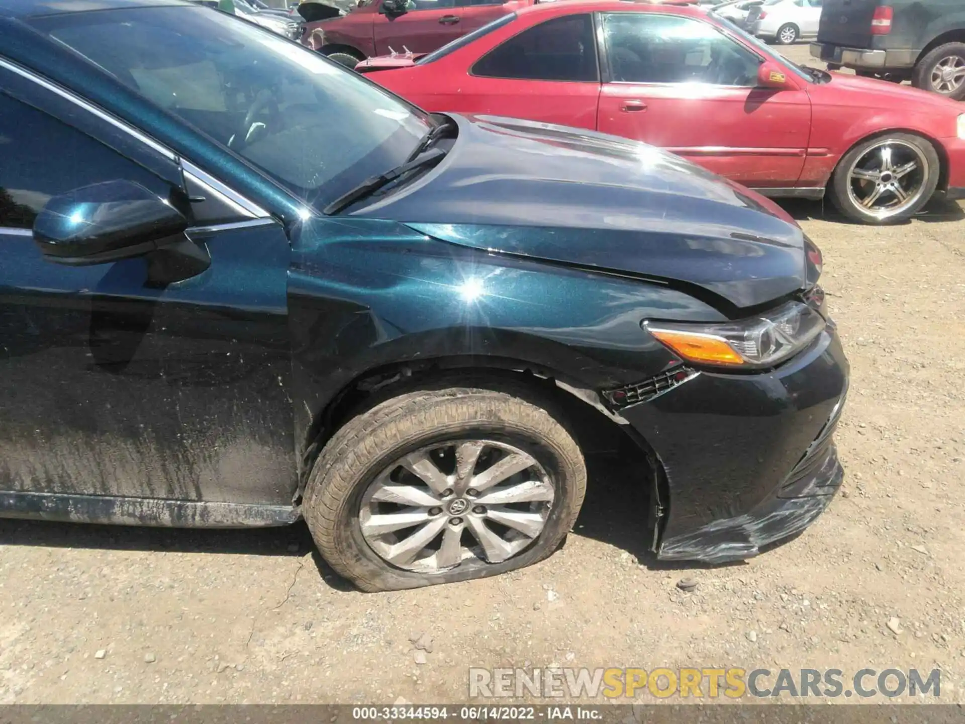 6 Photograph of a damaged car 4T1C11AK5LU908002 TOYOTA CAMRY 2020