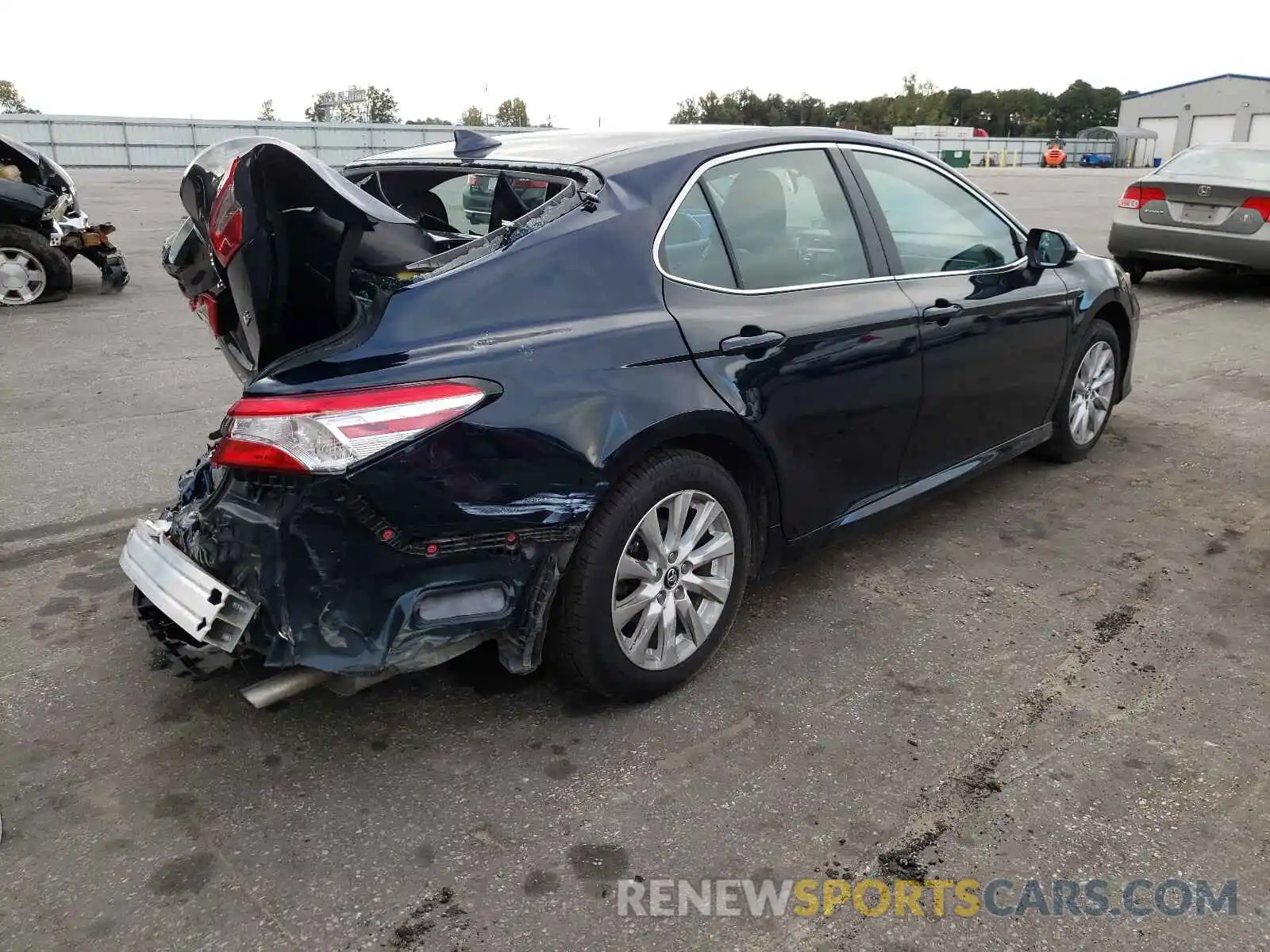 4 Photograph of a damaged car 4T1C11AK5LU908565 TOYOTA CAMRY 2020