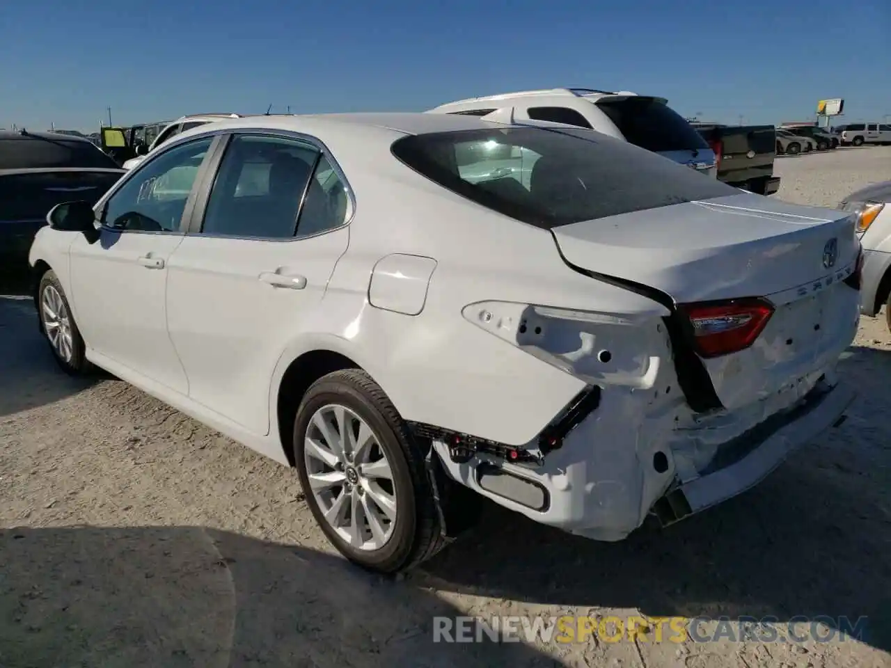 3 Photograph of a damaged car 4T1C11AK5LU913636 TOYOTA CAMRY 2020