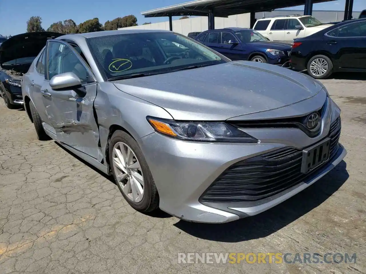 1 Photograph of a damaged car 4T1C11AK5LU915841 TOYOTA CAMRY 2020