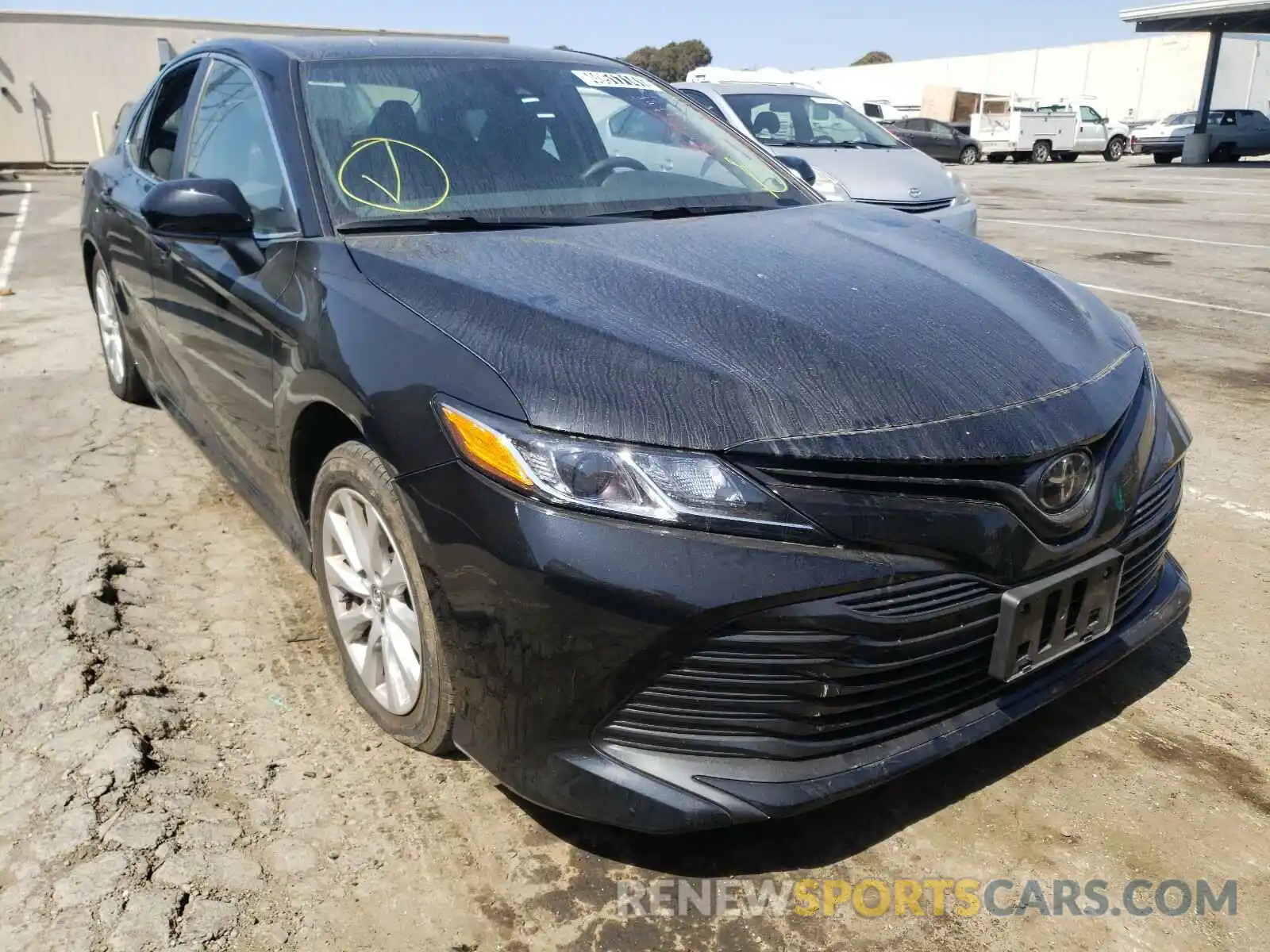 1 Photograph of a damaged car 4T1C11AK5LU918948 TOYOTA CAMRY 2020