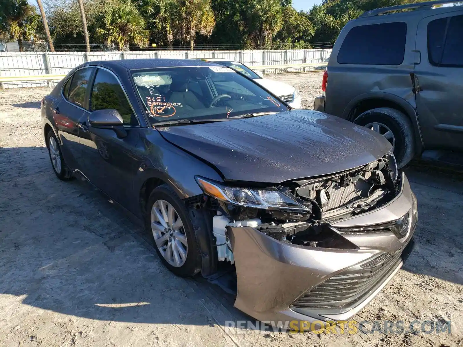 1 Photograph of a damaged car 4T1C11AK5LU919355 TOYOTA CAMRY 2020