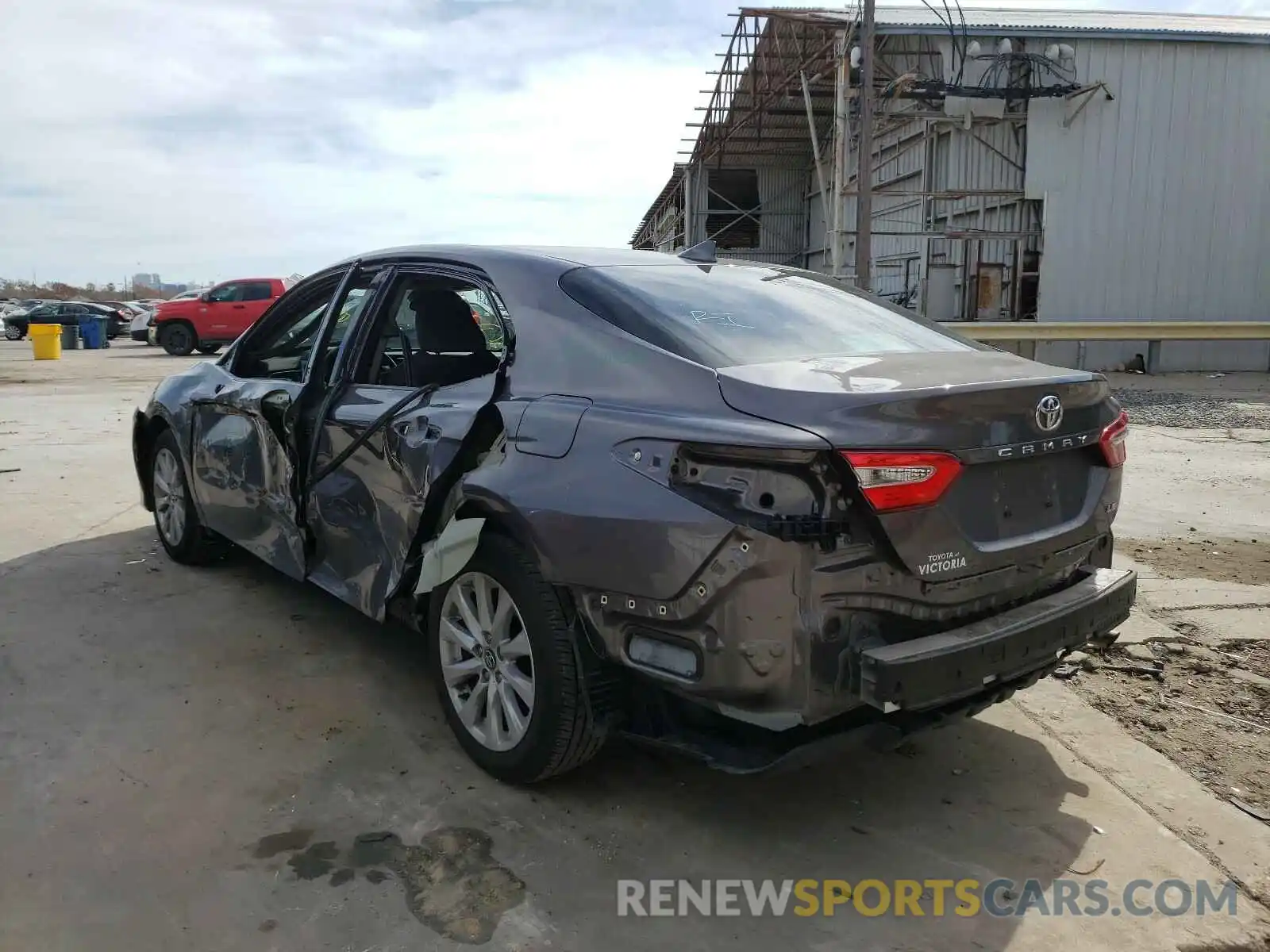 3 Photograph of a damaged car 4T1C11AK5LU926550 TOYOTA CAMRY 2020