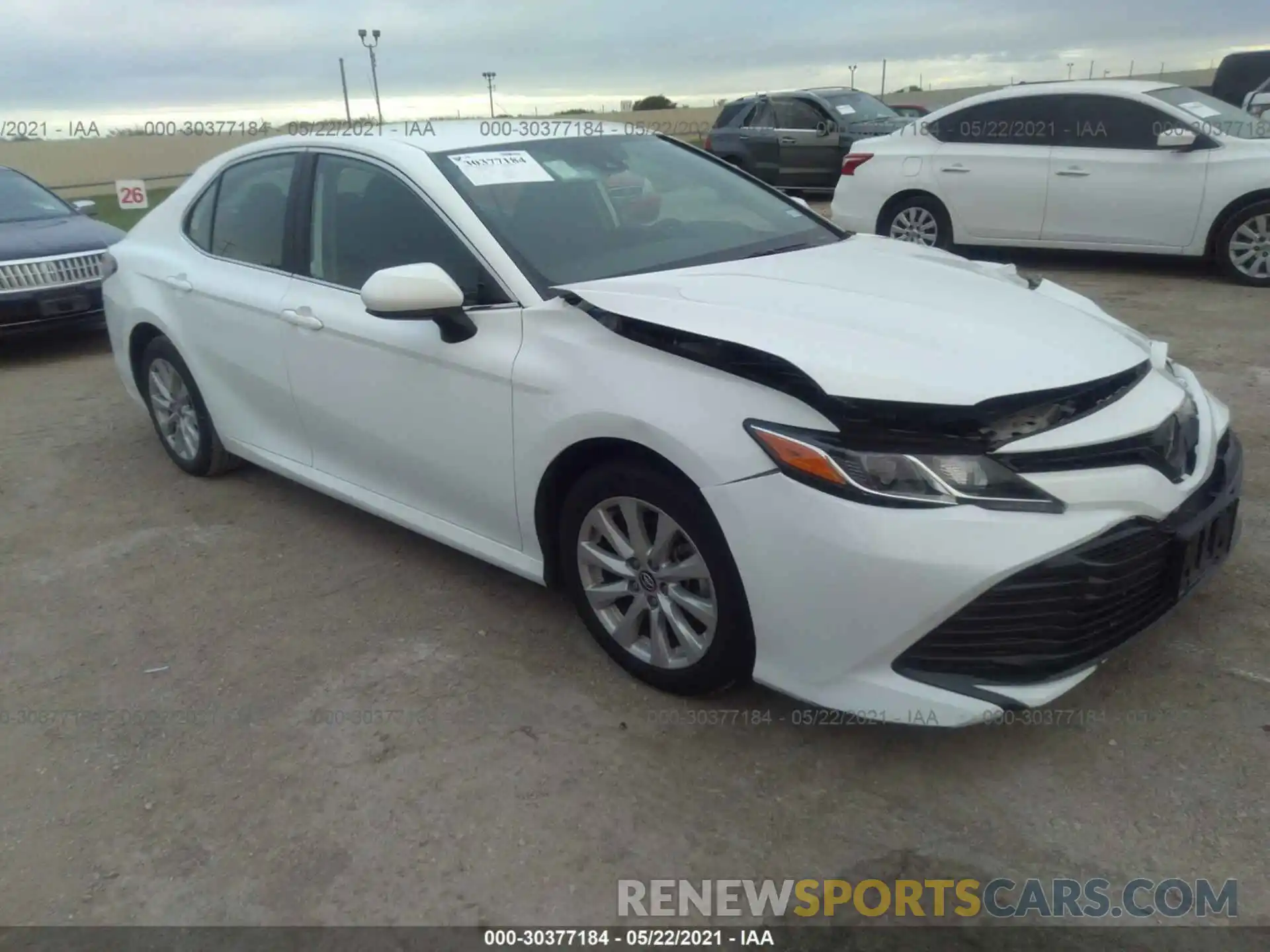 1 Photograph of a damaged car 4T1C11AK5LU926614 TOYOTA CAMRY 2020