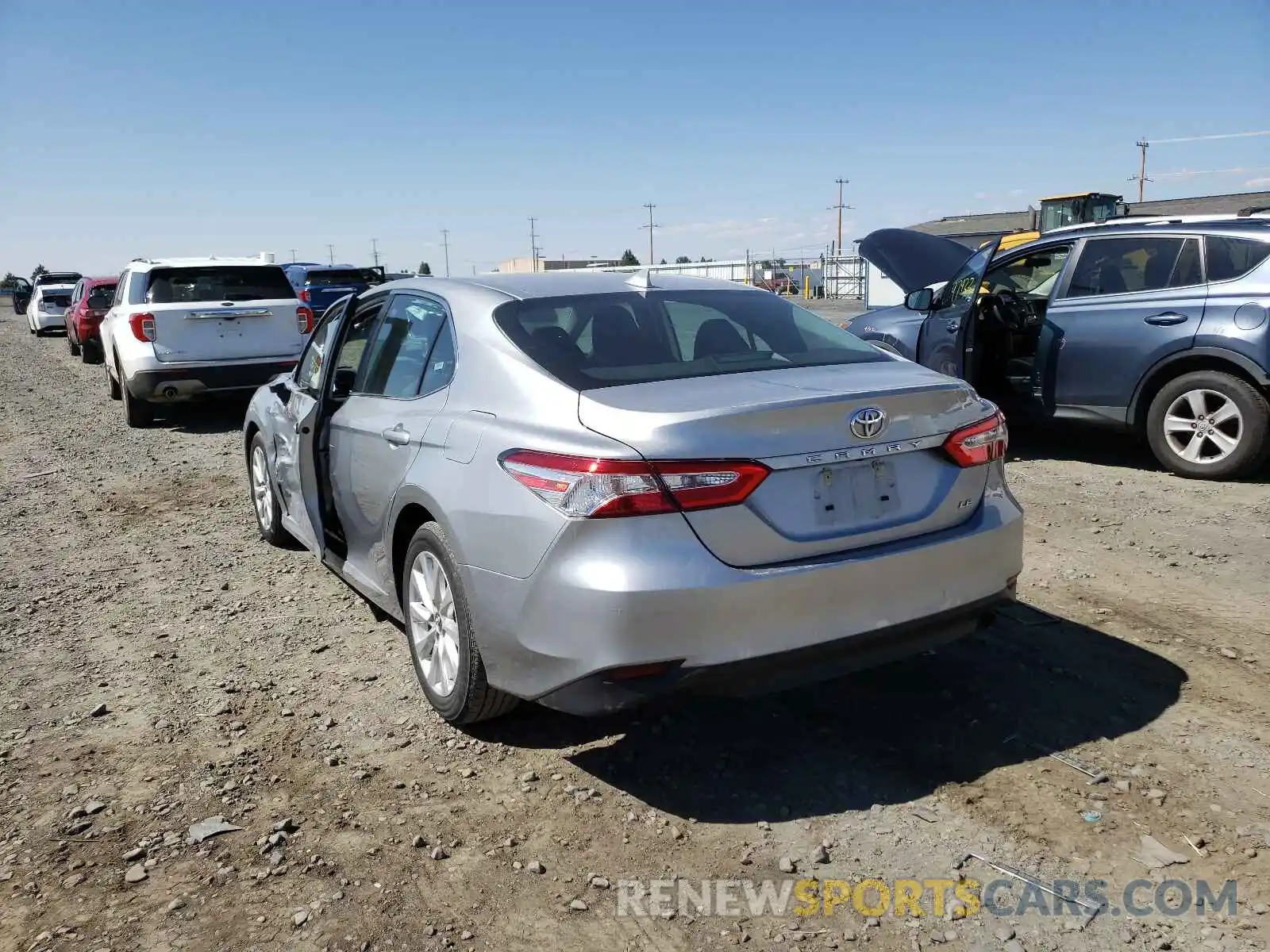 3 Photograph of a damaged car 4T1C11AK5LU931568 TOYOTA CAMRY 2020