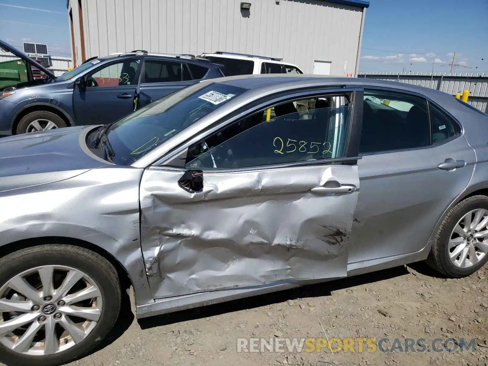 9 Photograph of a damaged car 4T1C11AK5LU931568 TOYOTA CAMRY 2020