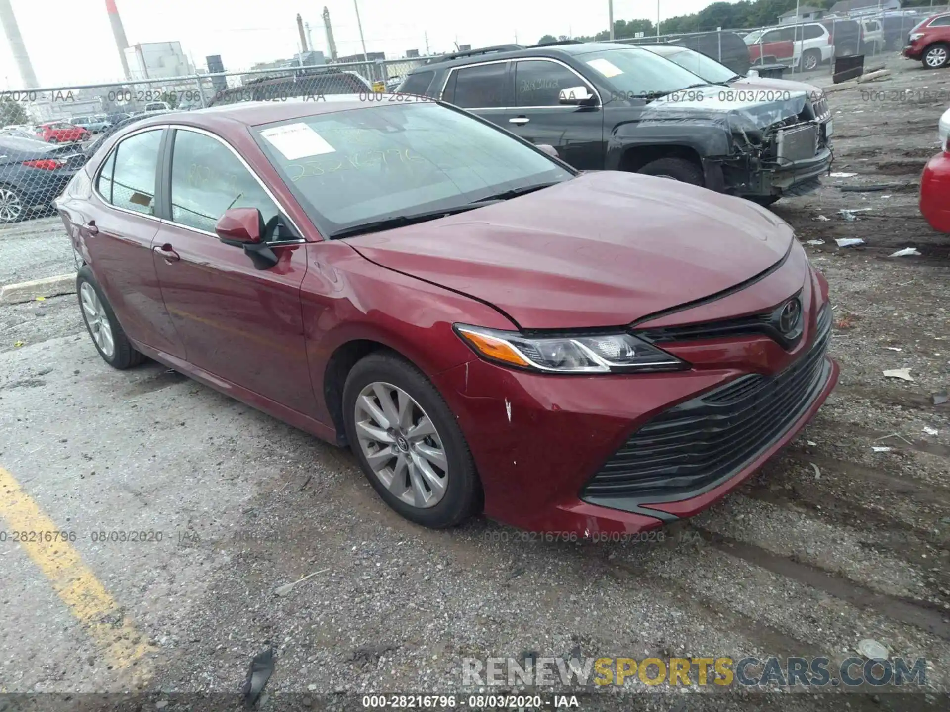 1 Photograph of a damaged car 4T1C11AK5LU931621 TOYOTA CAMRY 2020