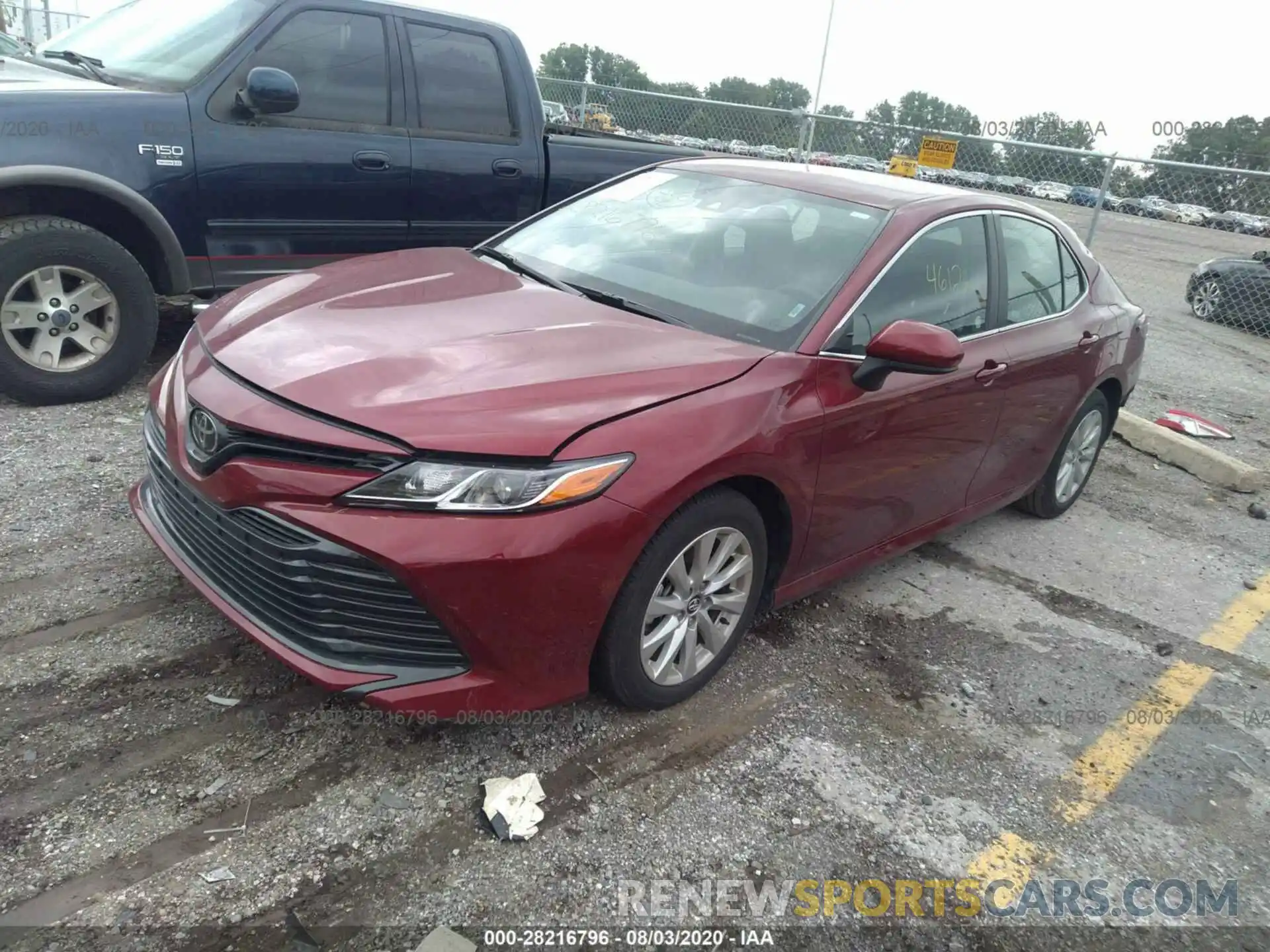 2 Photograph of a damaged car 4T1C11AK5LU931621 TOYOTA CAMRY 2020