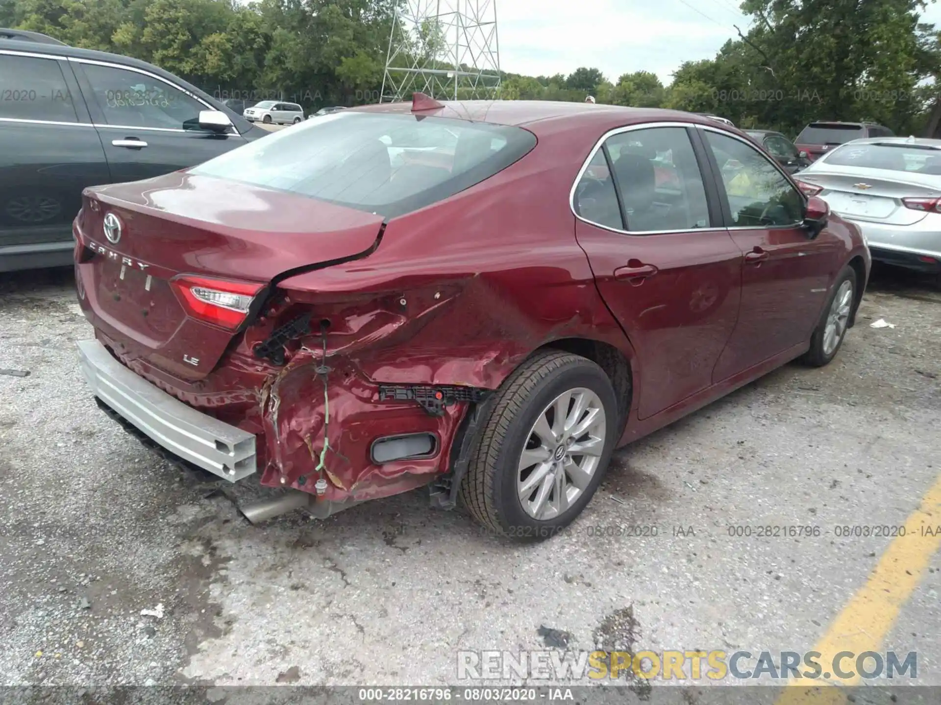 4 Photograph of a damaged car 4T1C11AK5LU931621 TOYOTA CAMRY 2020