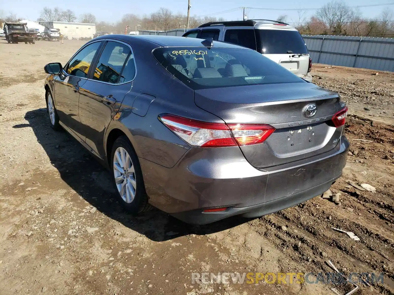 3 Photograph of a damaged car 4T1C11AK5LU939203 TOYOTA CAMRY 2020