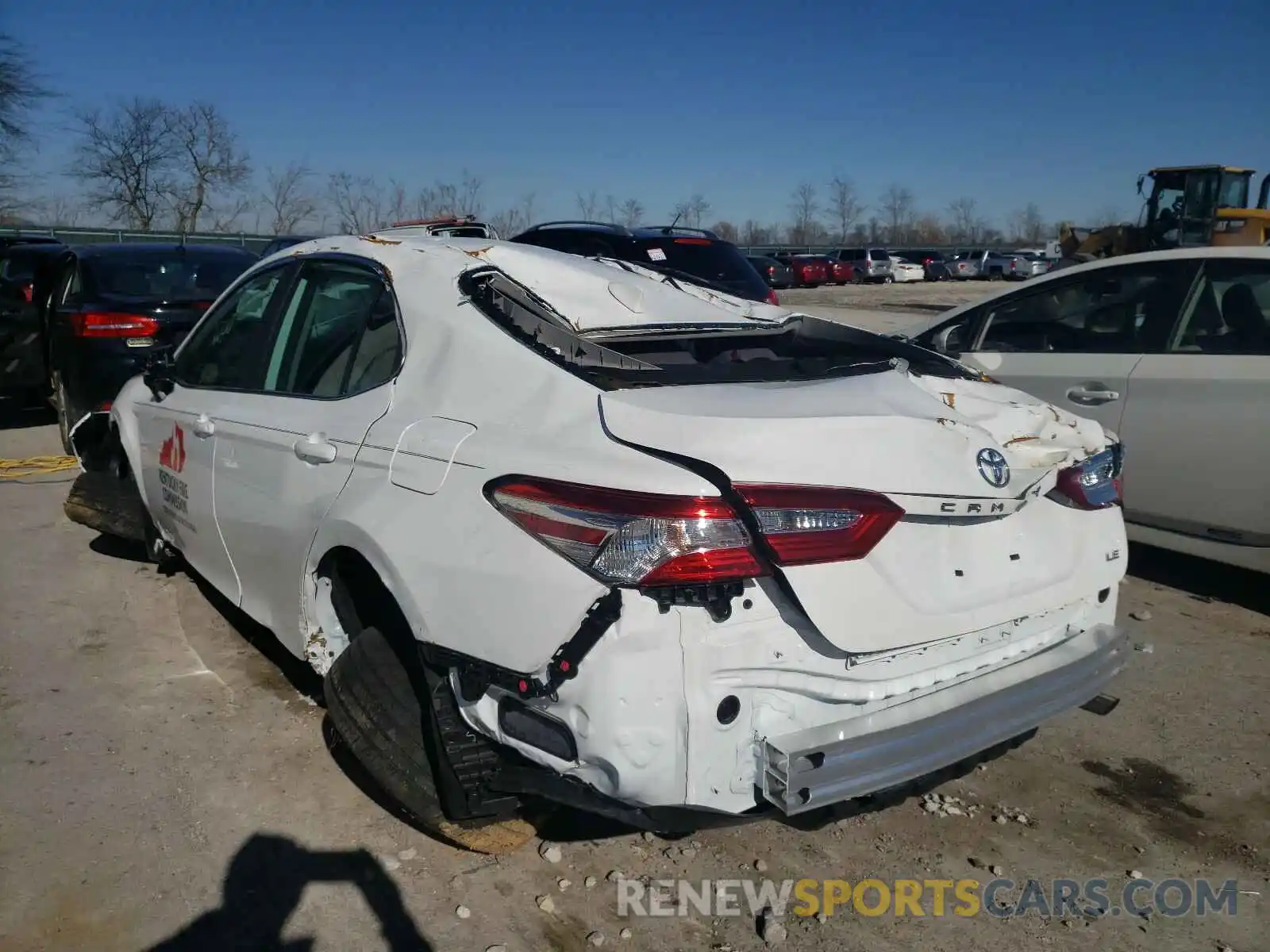 3 Photograph of a damaged car 4T1C11AK5LU940092 TOYOTA CAMRY 2020