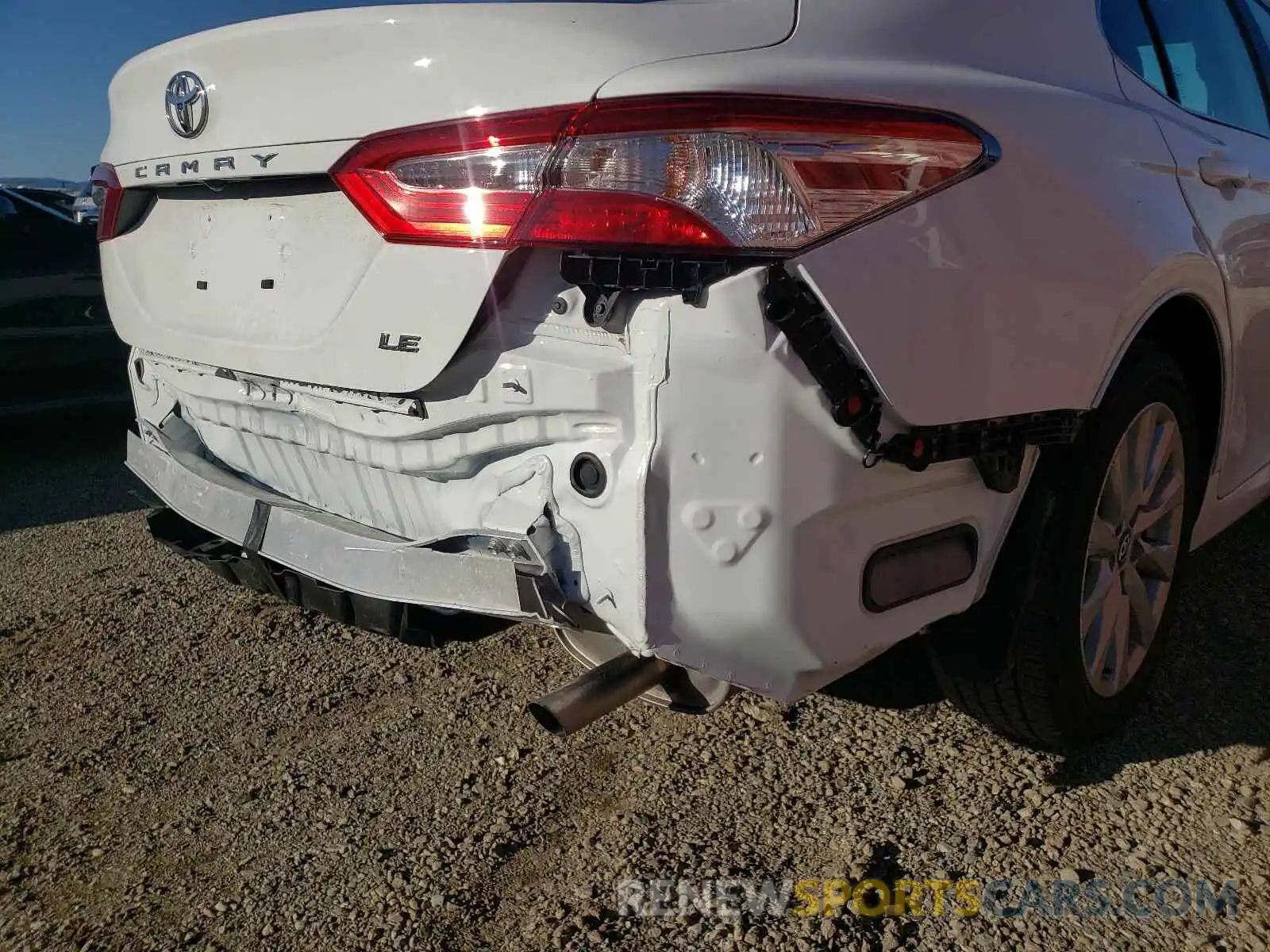 9 Photograph of a damaged car 4T1C11AK5LU940139 TOYOTA CAMRY 2020