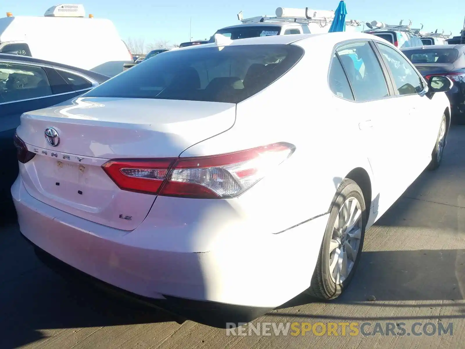 4 Photograph of a damaged car 4T1C11AK5LU942960 TOYOTA CAMRY 2020