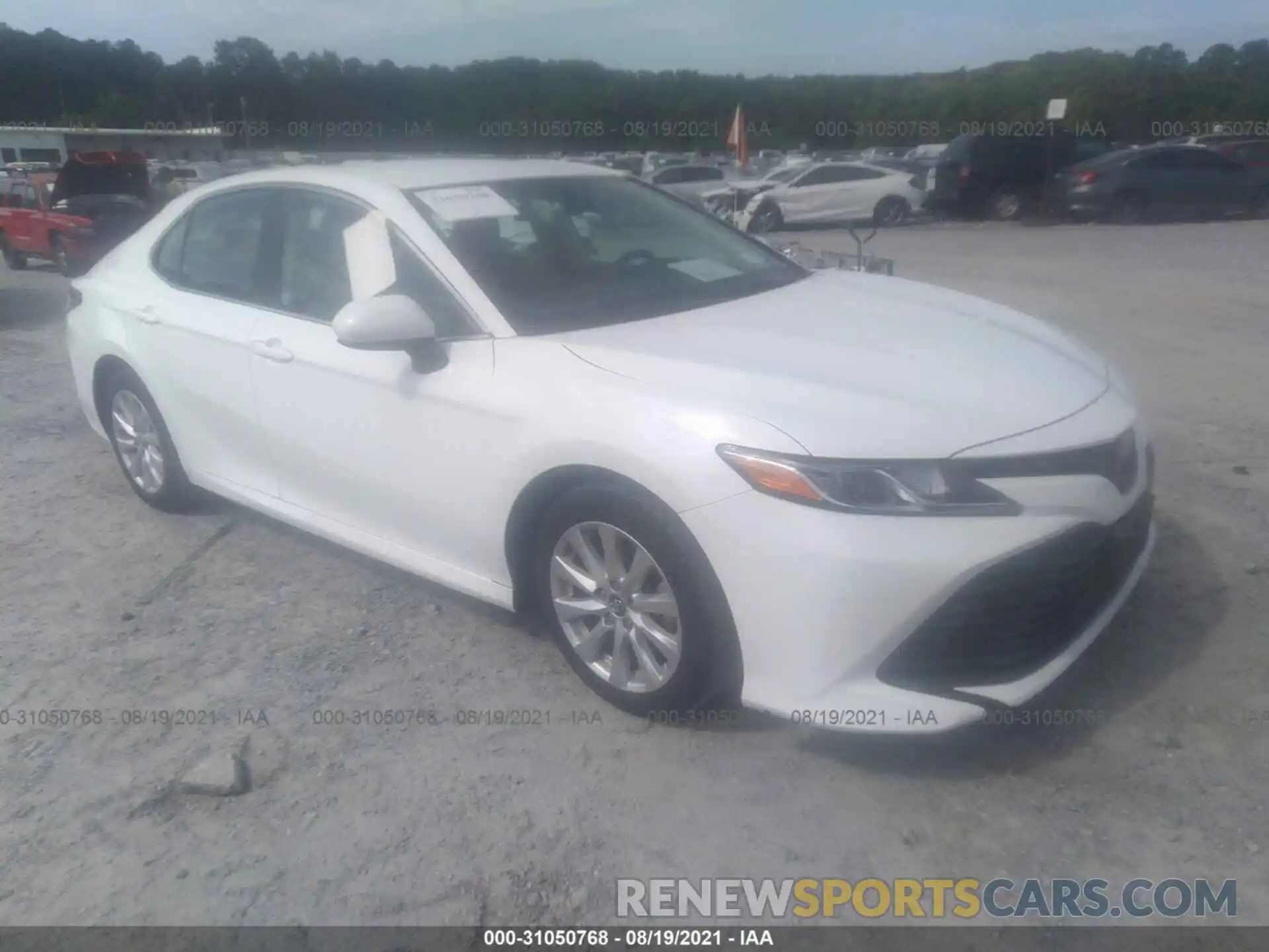 1 Photograph of a damaged car 4T1C11AK5LU943302 TOYOTA CAMRY 2020