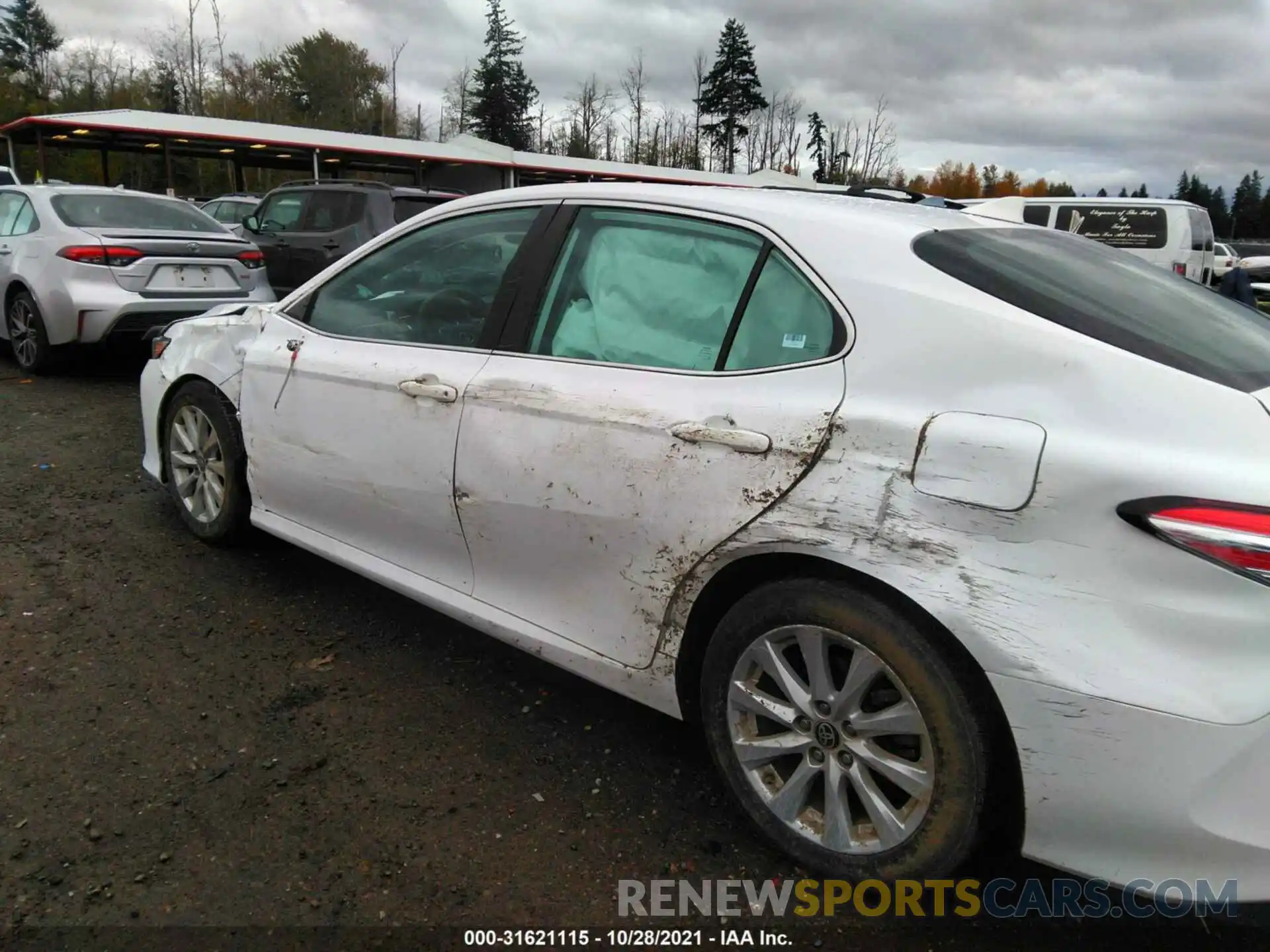 6 Photograph of a damaged car 4T1C11AK5LU948094 TOYOTA CAMRY 2020