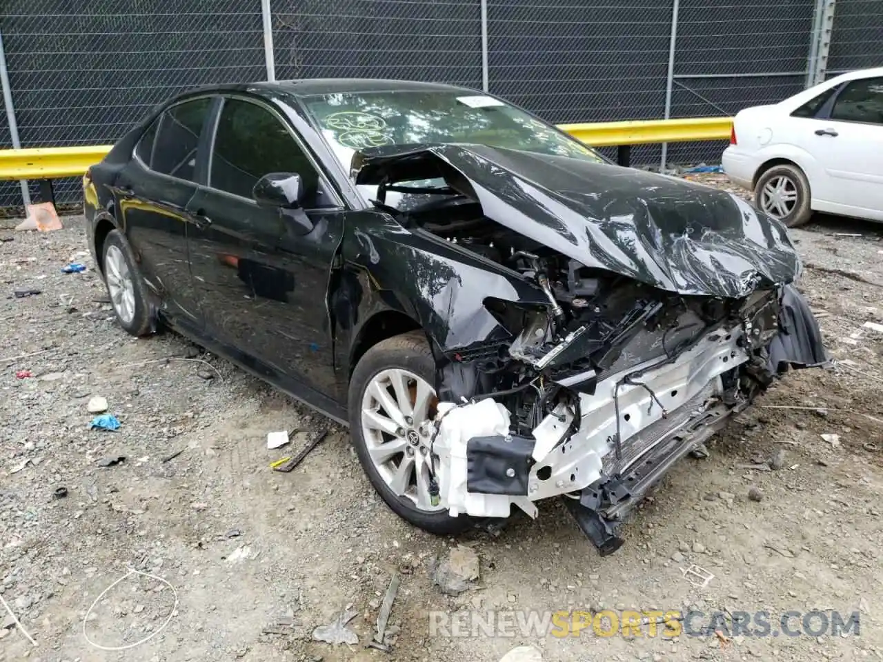 1 Photograph of a damaged car 4T1C11AK5LU950010 TOYOTA CAMRY 2020