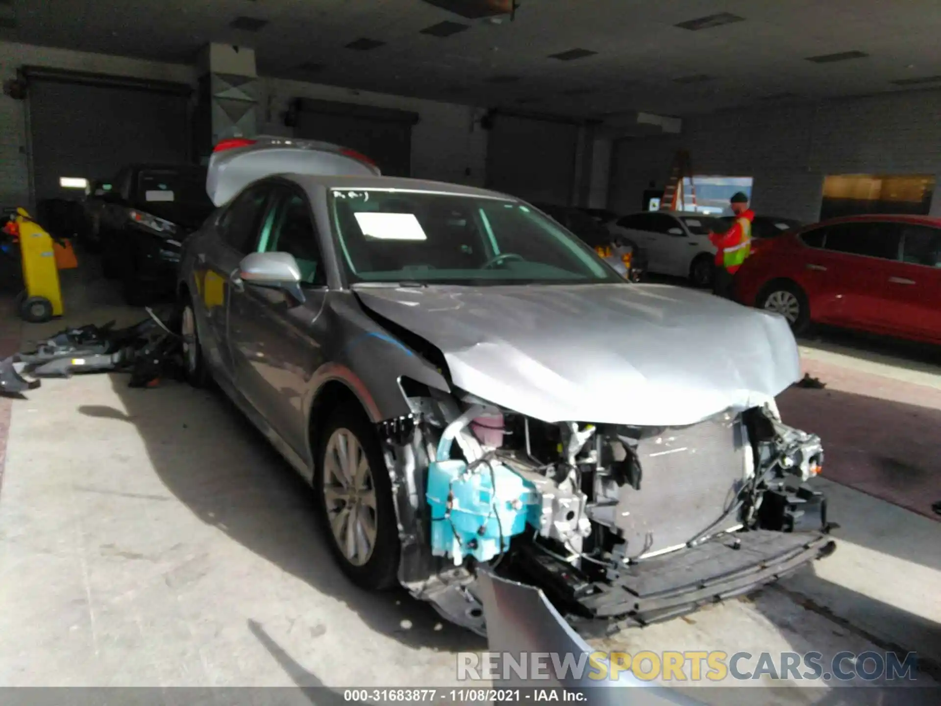 1 Photograph of a damaged car 4T1C11AK5LU955871 TOYOTA CAMRY 2020