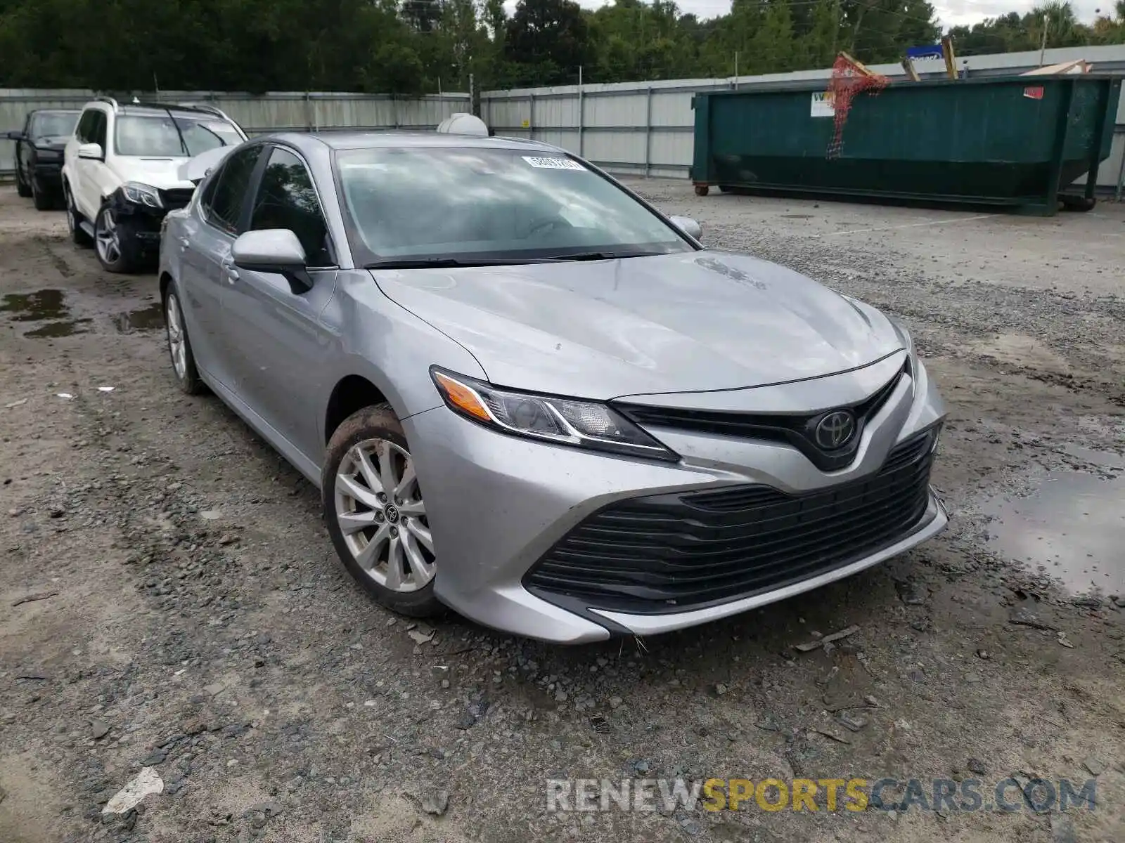 1 Photograph of a damaged car 4T1C11AK5LU957829 TOYOTA CAMRY 2020