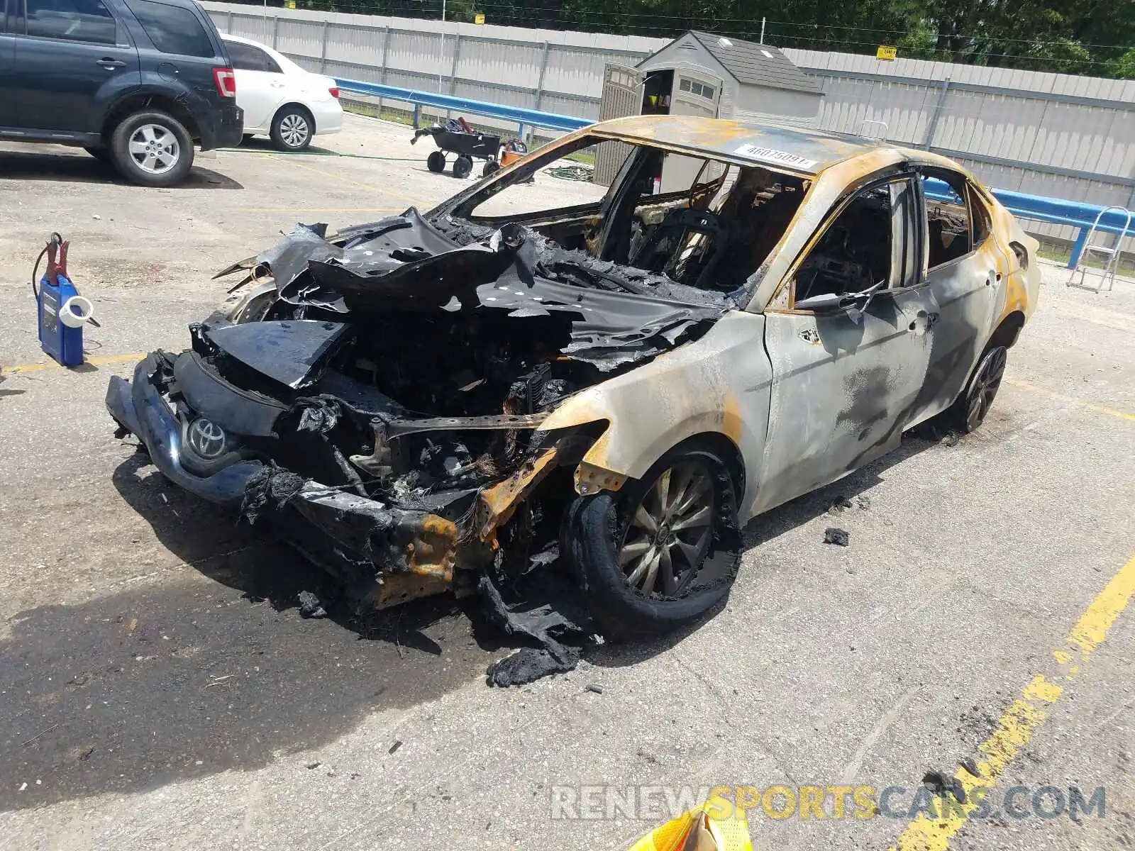 2 Photograph of a damaged car 4T1C11AK5LU960584 TOYOTA CAMRY 2020