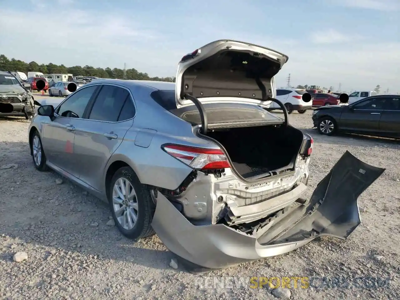 3 Photograph of a damaged car 4T1C11AK5LU960598 TOYOTA CAMRY 2020