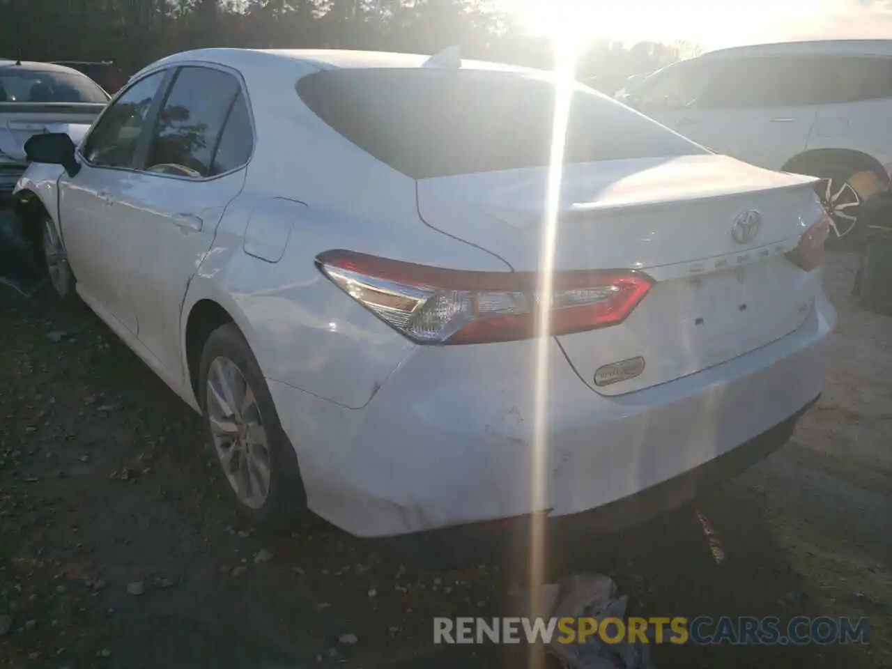 3 Photograph of a damaged car 4T1C11AK5LU962383 TOYOTA CAMRY 2020