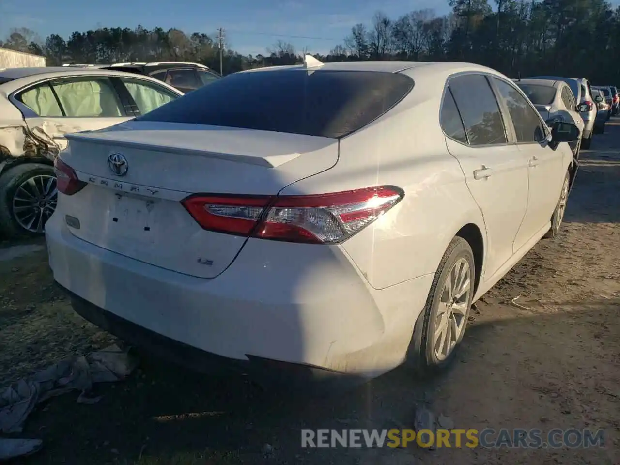 4 Photograph of a damaged car 4T1C11AK5LU962383 TOYOTA CAMRY 2020