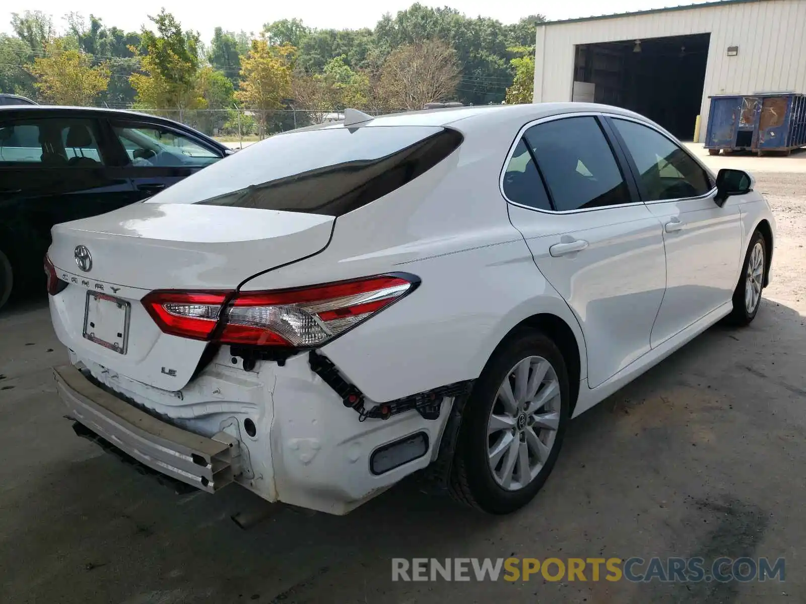 4 Photograph of a damaged car 4T1C11AK5LU976560 TOYOTA CAMRY 2020