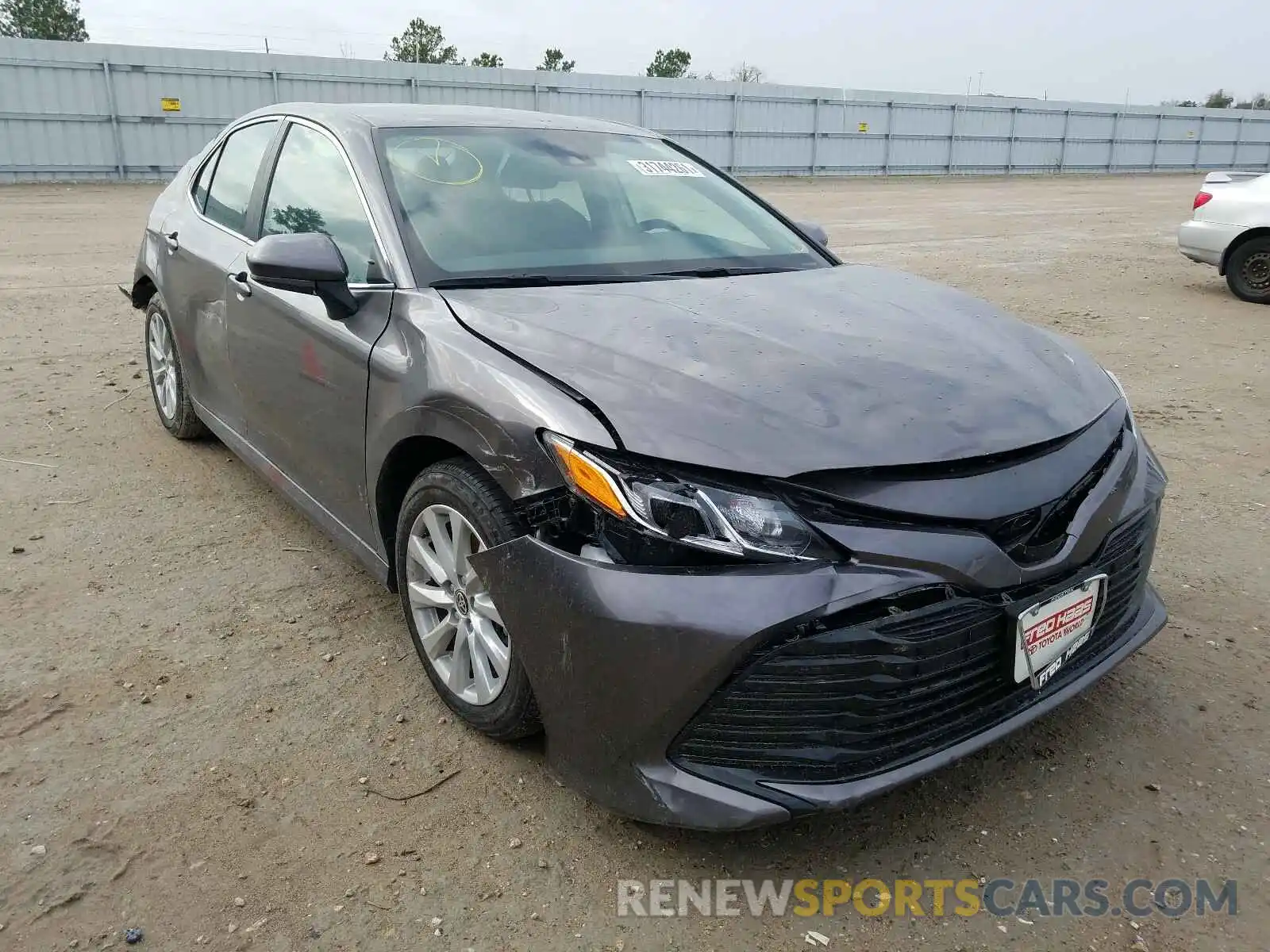 1 Photograph of a damaged car 4T1C11AK5LU979152 TOYOTA CAMRY 2020