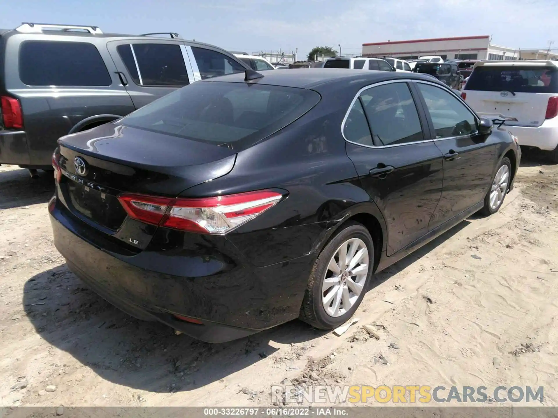 4 Photograph of a damaged car 4T1C11AK5LU980222 TOYOTA CAMRY 2020